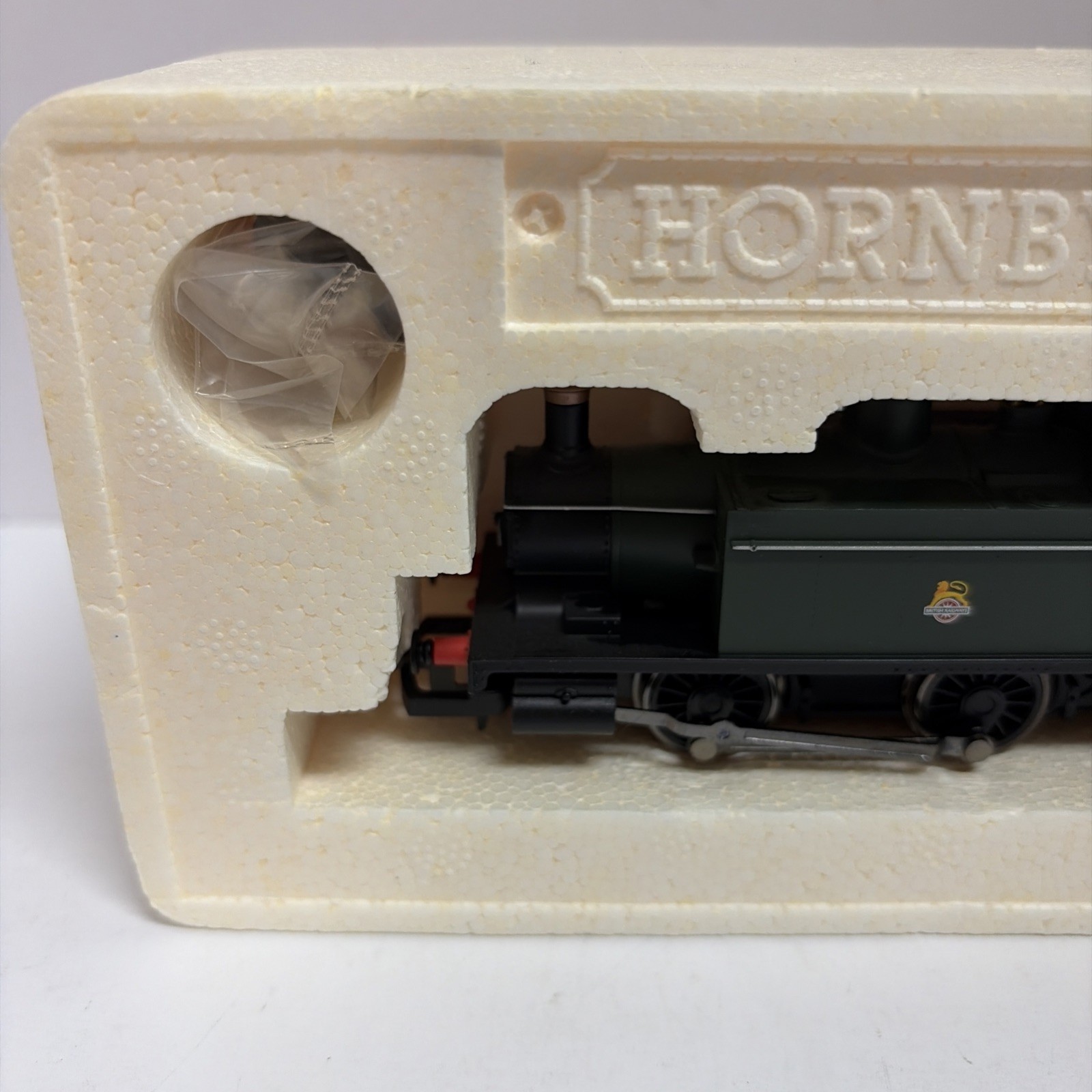 HORNBY R2665 BR 0-4-0 T INDUSTRIAL LOCOMOTIVE Boxed Green 328 00 Gauge Train NOS