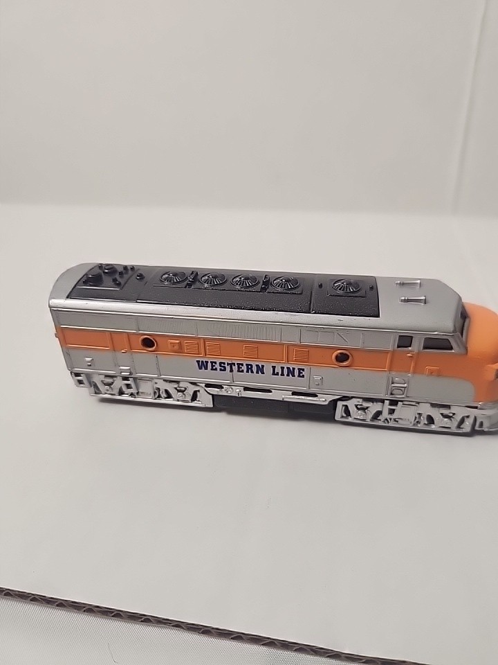 Western Line Diesel Train Locomotive Orange Silver F-Unit Engine