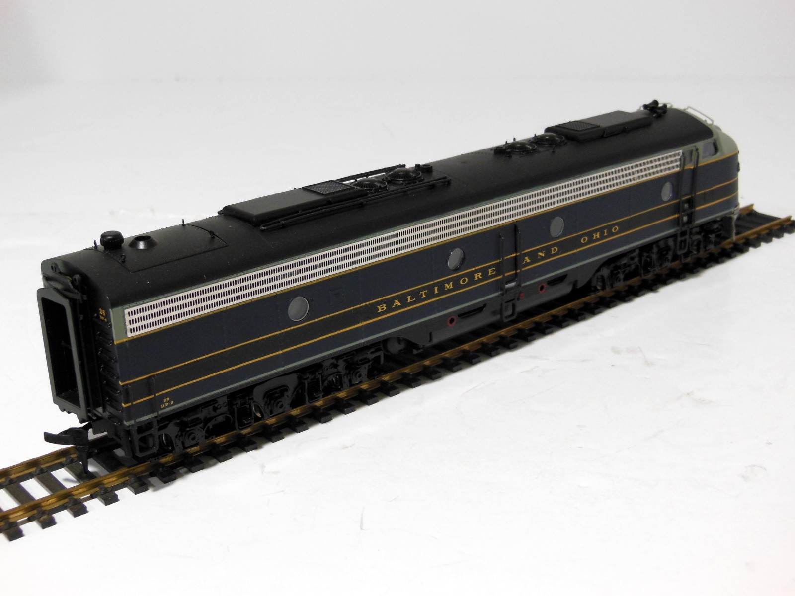 B&O E8/9 #28 Proto 2000 HO, DC, diesel engine