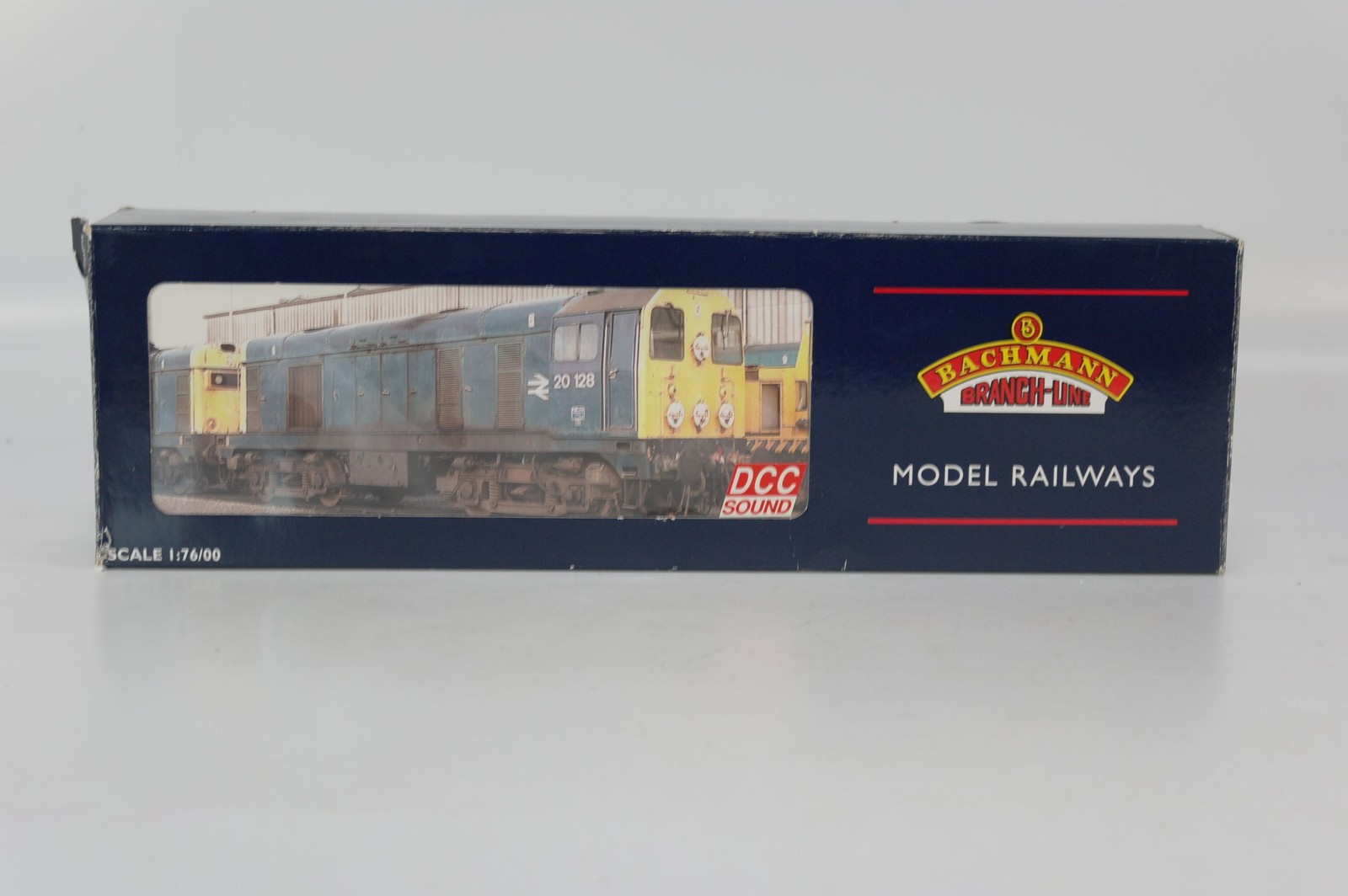 Bachmann Branchline 32-033DS Class 20 D8158 (DCC Sound Fitted).Used. OO Gauge