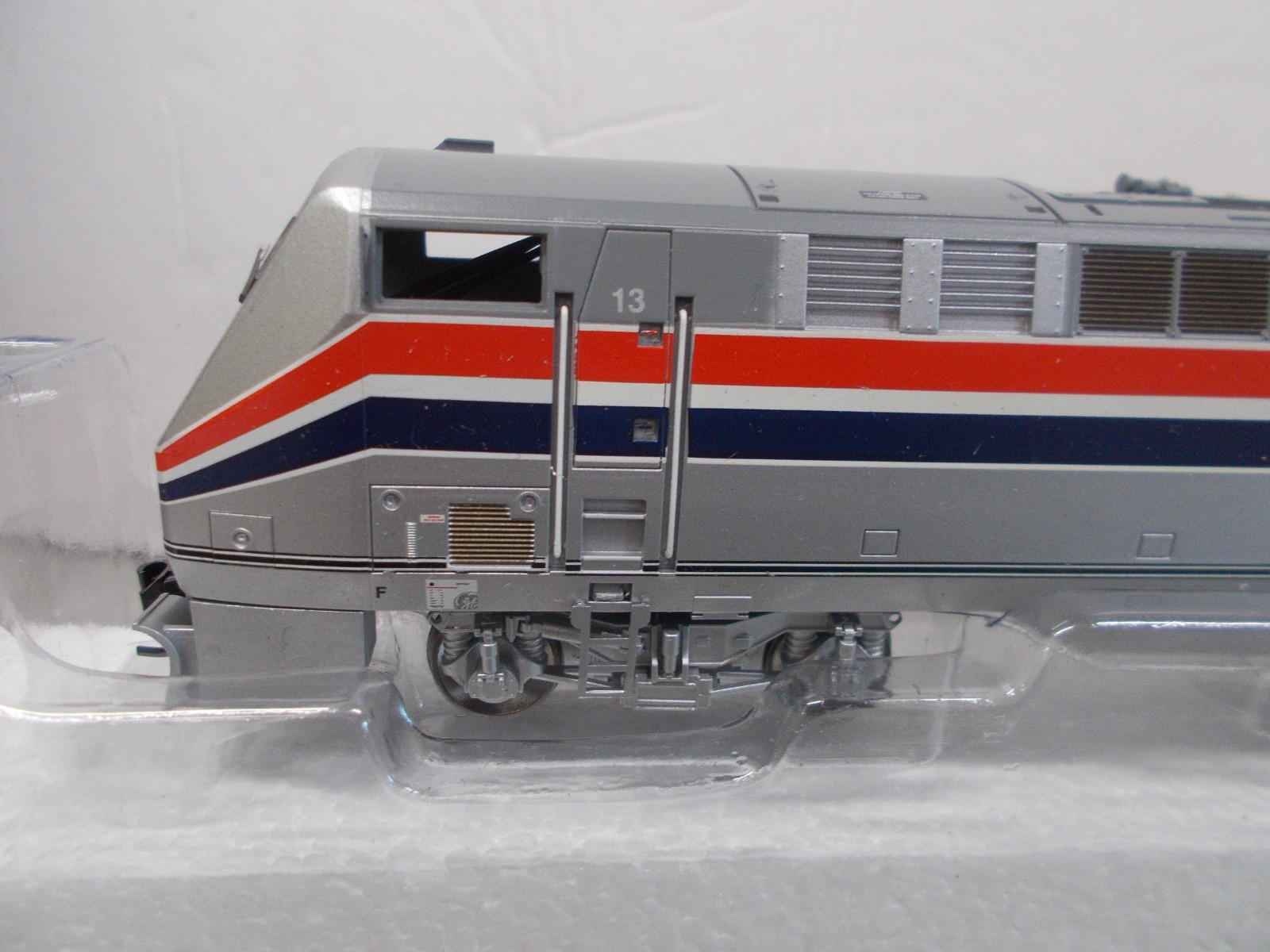 ATHEARN # 91573 ~ AMTRAK P-42 LOCOMOTIVE # 13~DCC PLUG ~HO SCALE