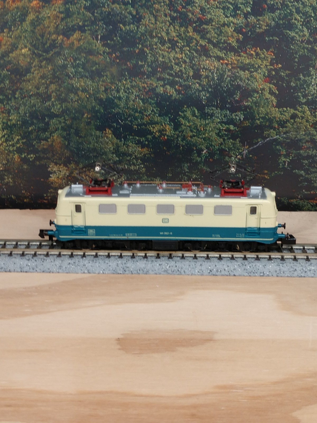 Arnold N scale European 4 axle electric loco – Item #2322 NEW