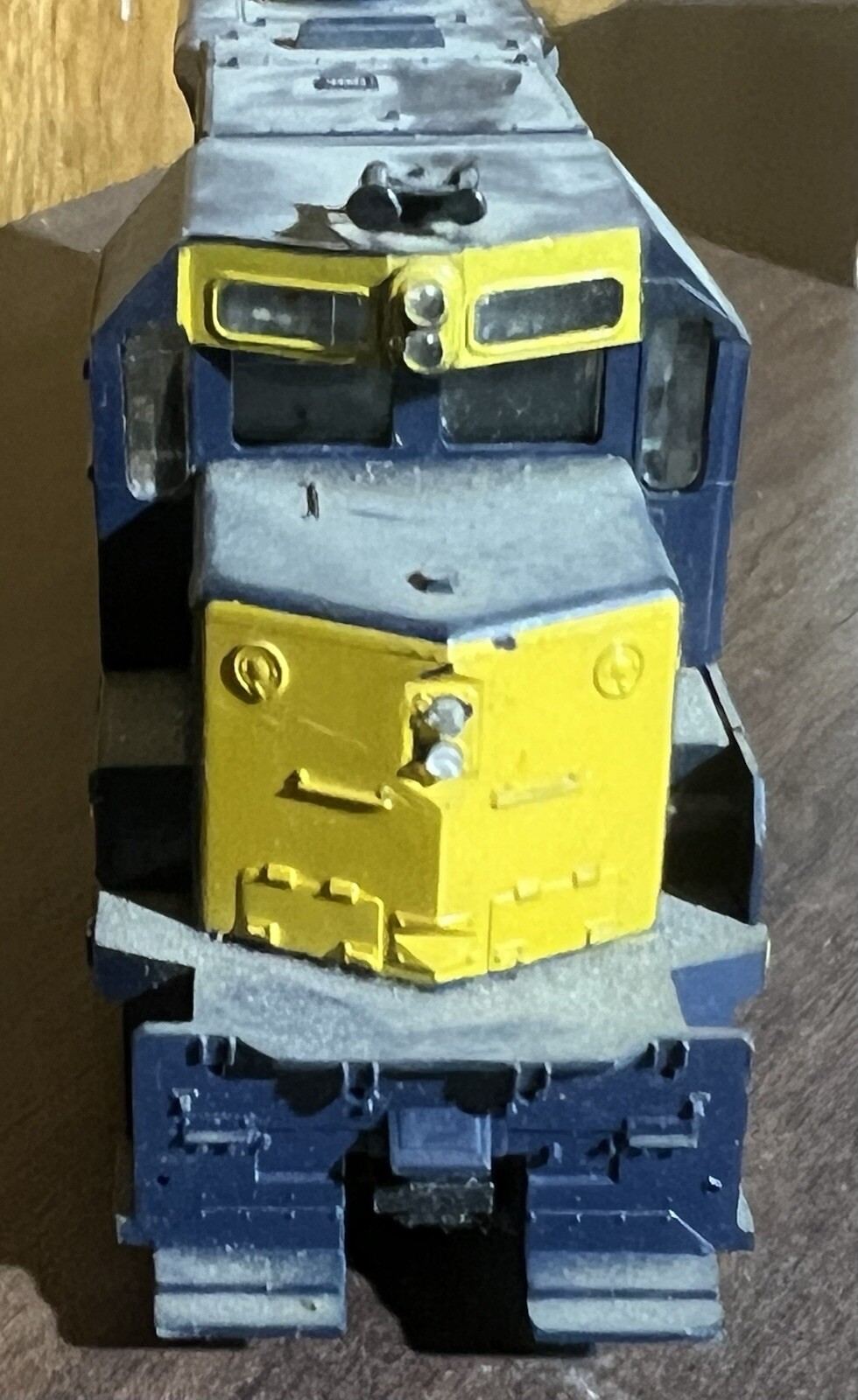HO Scale Athearn, GP-35 Diesel Locomotive, Santa Fe, Blue, #1400 – 4205 VTG