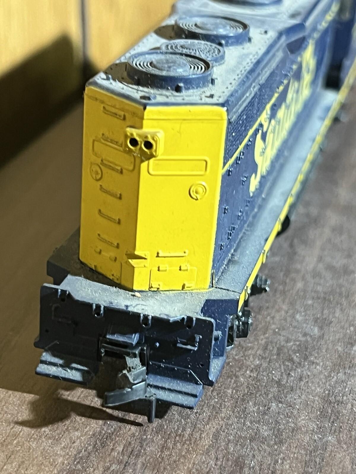 HO Scale Athearn, GP-35 Diesel Locomotive, Santa Fe, Blue, #1400 – 4205 VTG