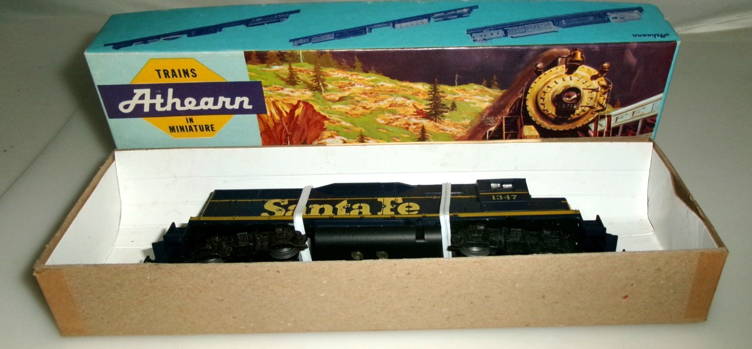 HO Scale Athearn 4205 ATSF Freight CP-35 Powered Diesel #1347 (B) NIB