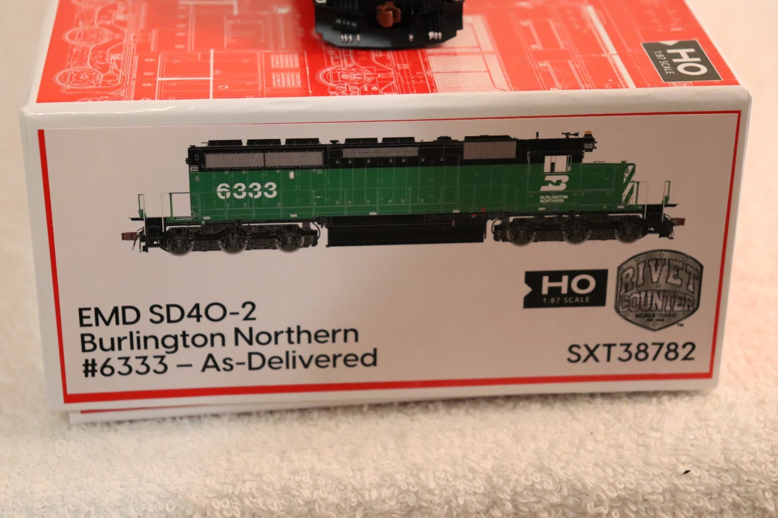 ScaleTrains Rivet Counter SXT38782 Burlington Northern BN SD40-2 #6333 DCC Ready