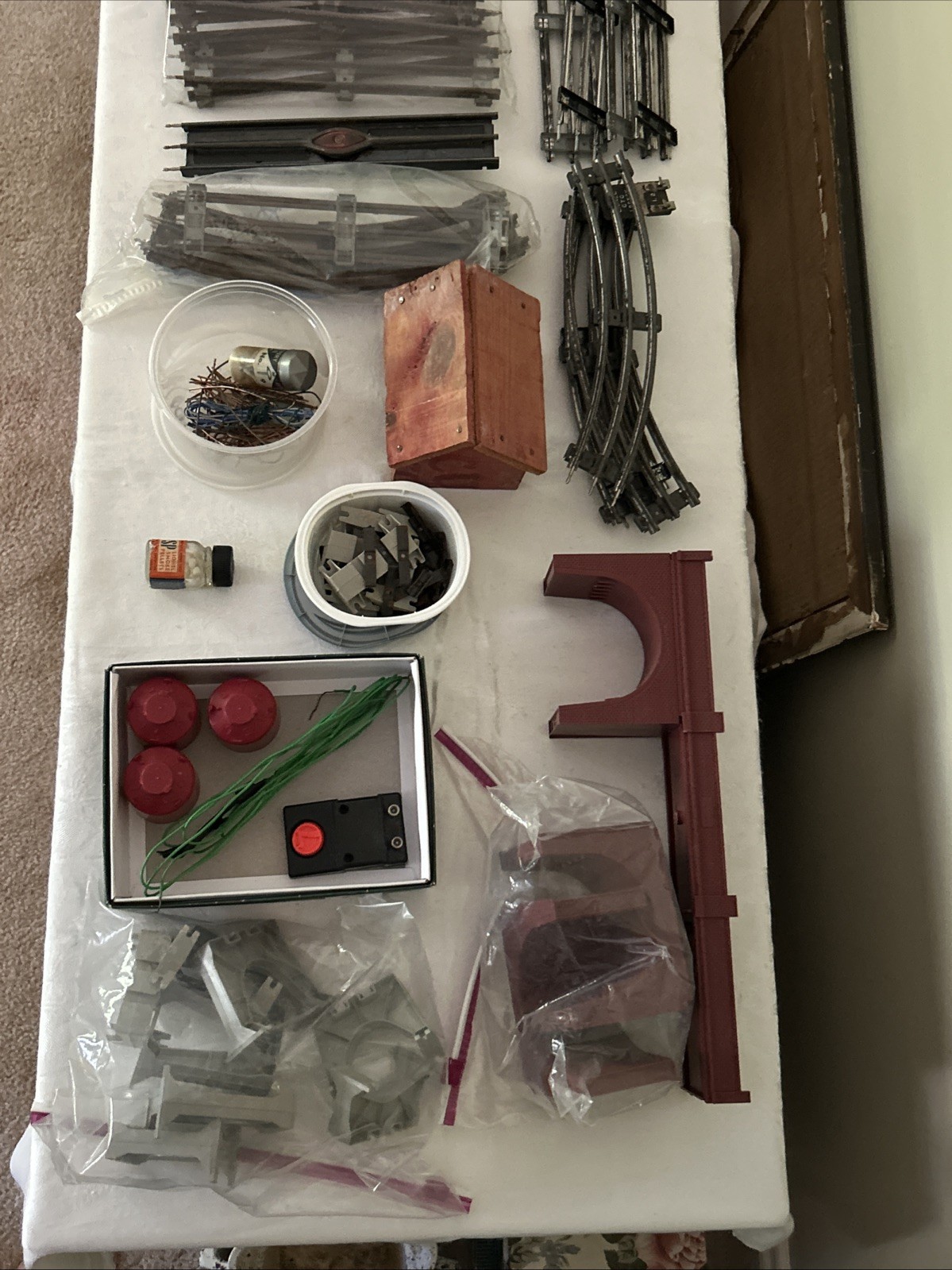 Vintage Lionel No. 2018 Locomotive w/Smoke Plus Track & Accessories
