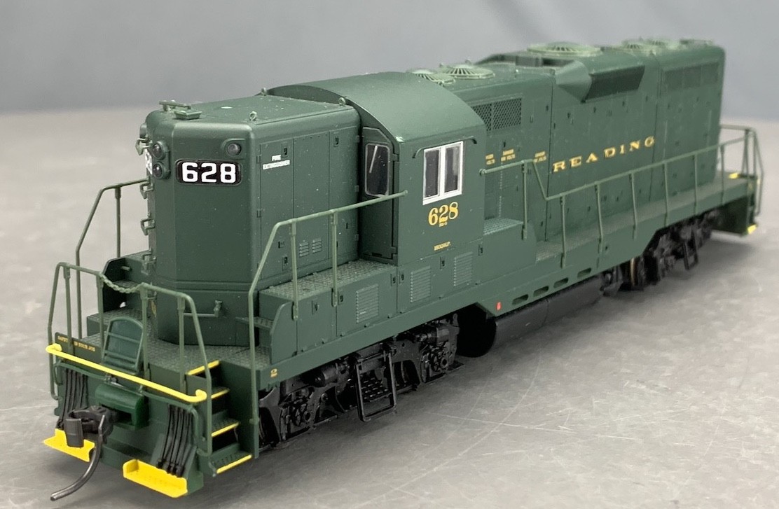 HO Proto2000 GP7 PhII Diesel Locomotive Reading #628 LNIB! HO8381