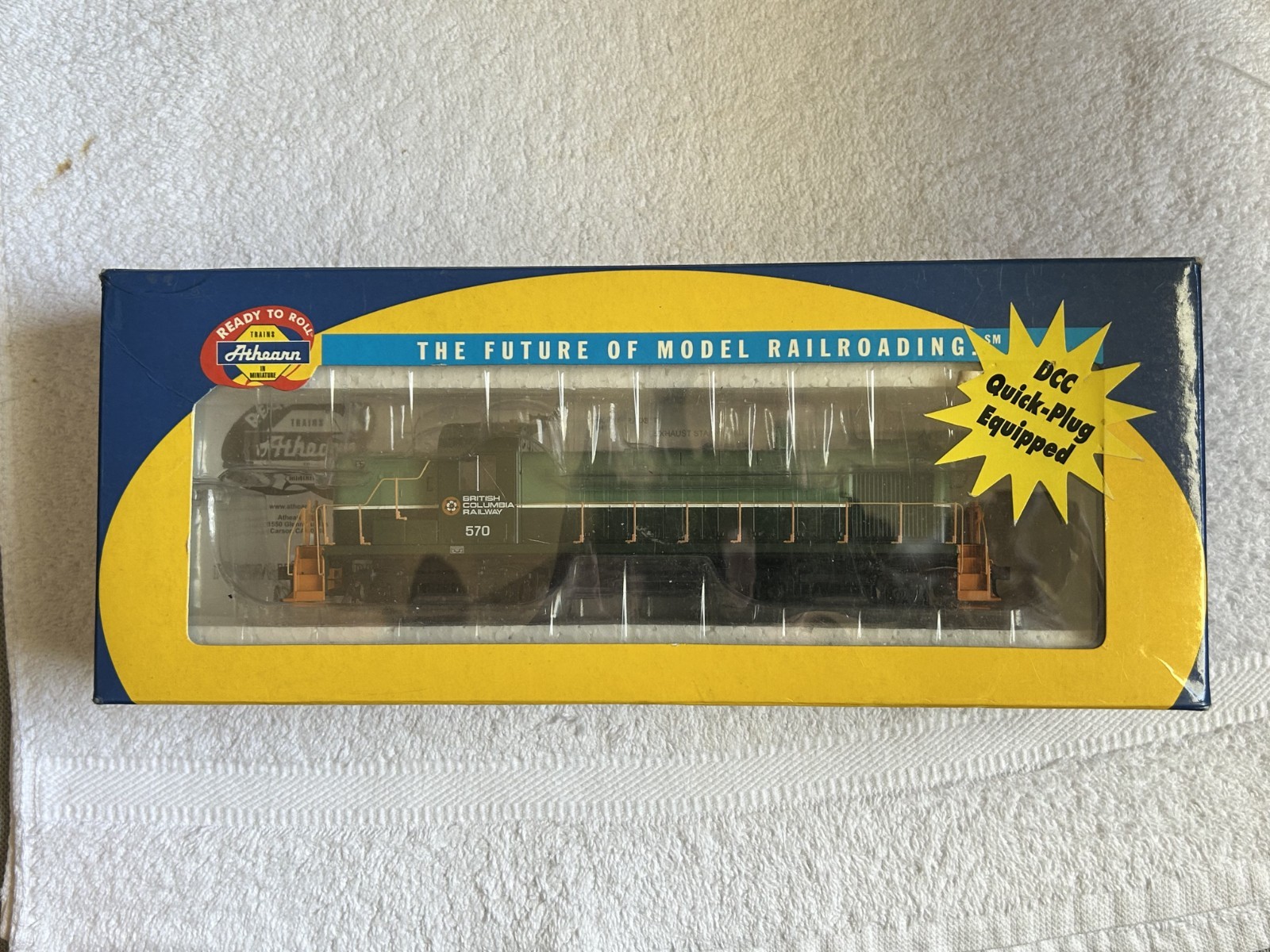 BRITISH COLUMBIA RR – ALCO RS3 ROAD SWITCHER LOCO DC/DCC Ready HO Scale NEW OPEN