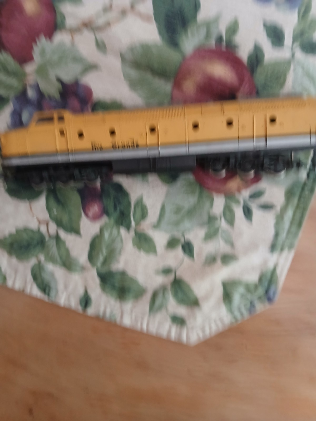 HO Scale Rivarossi Rio Grande Krauss Maffei Locomotive Runs Well kadees
