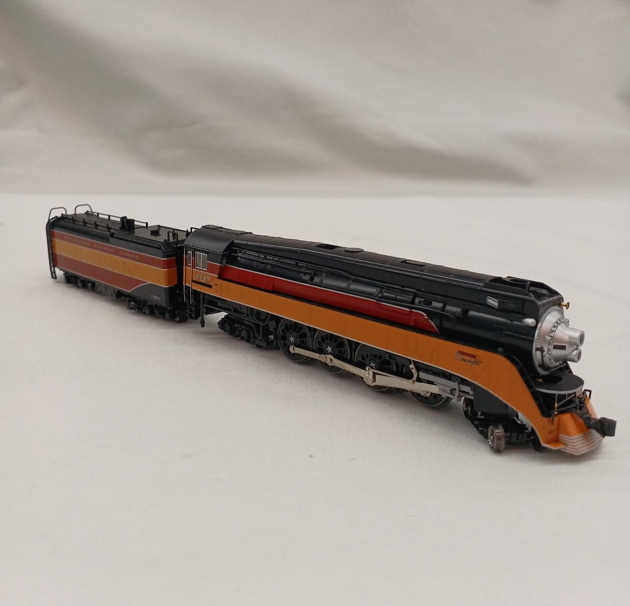 KATO N Scale Southern Pacific Daylight GS-4 #4449 12604-6 Steam Locomotive 2021