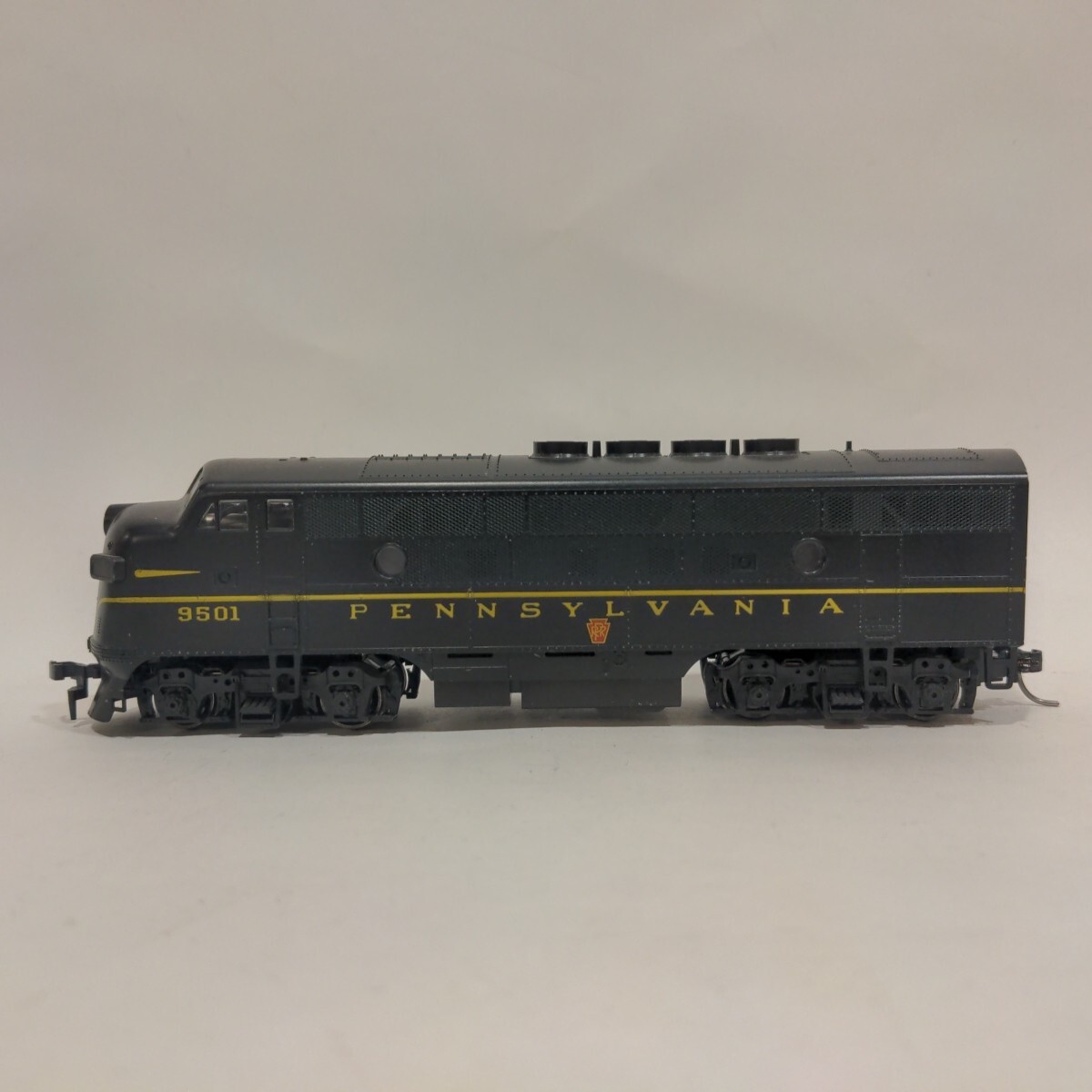 HO Stewart KATO EMD F3 PRR Pennsylvania #9501