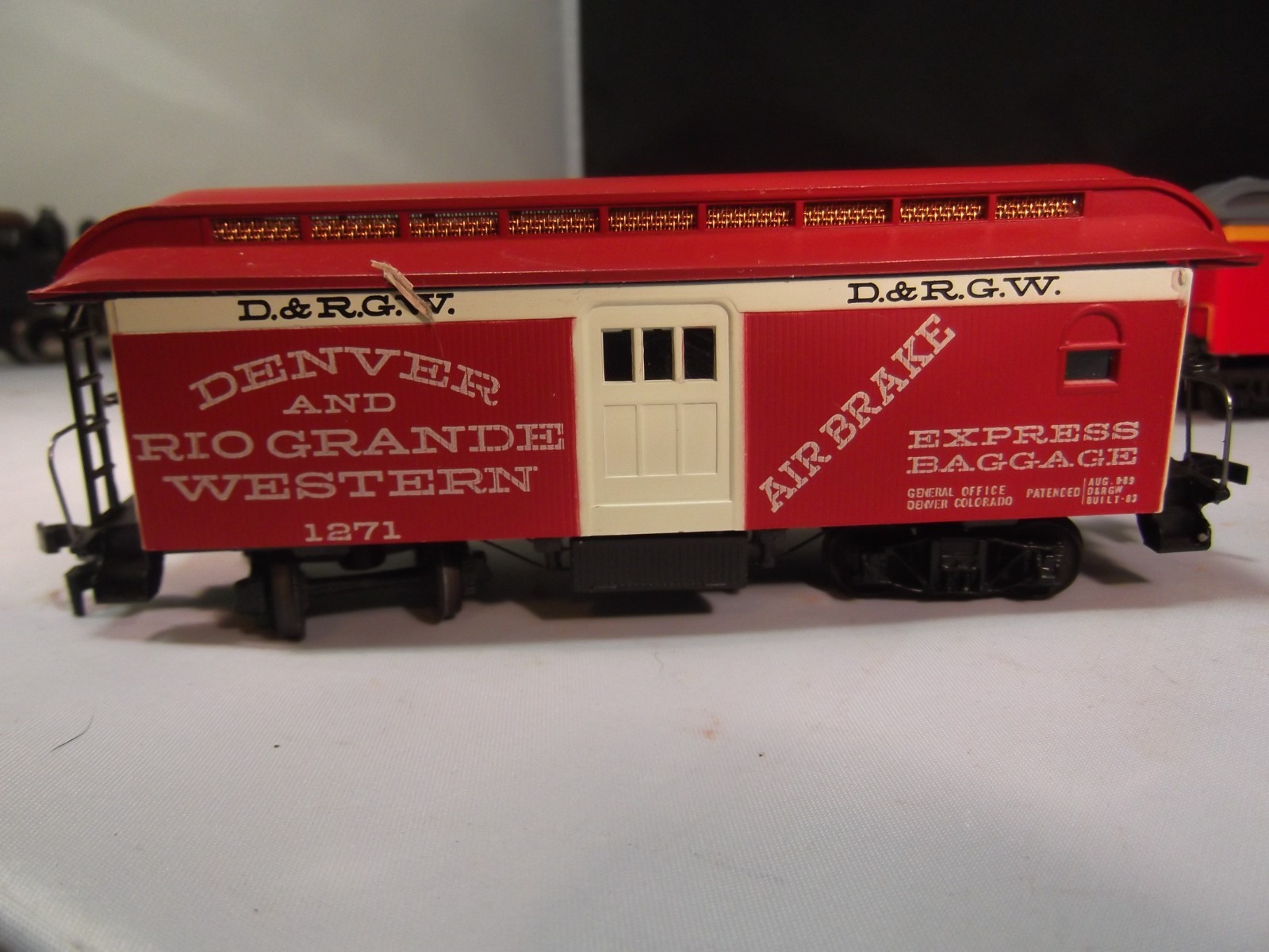 HO Scale 0-4-0 Steam Locomotive #94 and a Tender, passenger, baggage, caboose