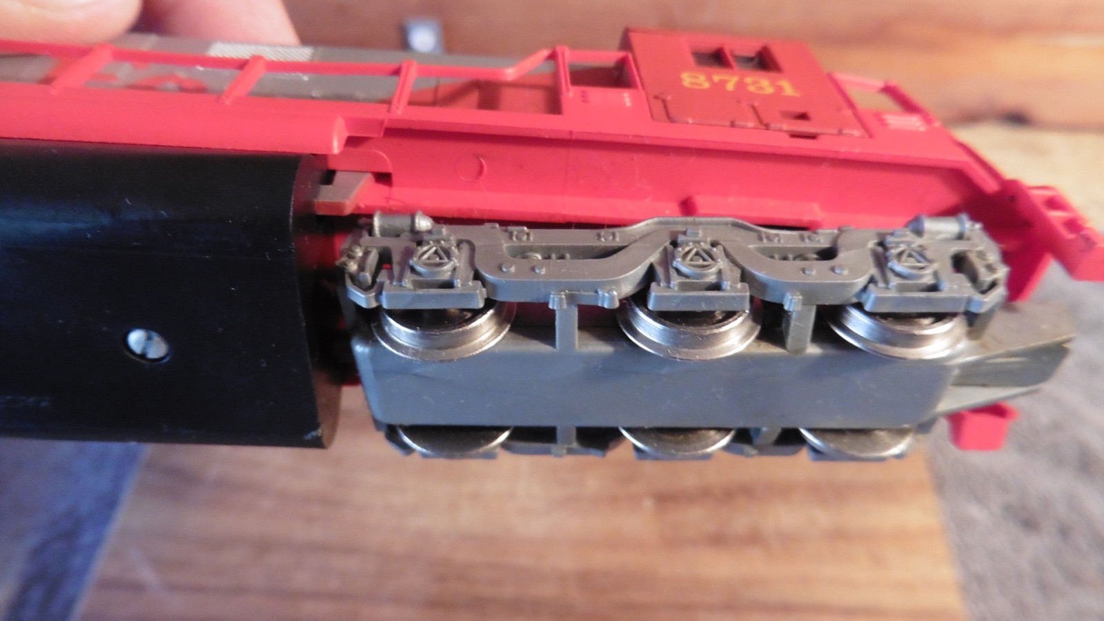 4 Miniature Sante Fe Replica Locomotive Die Cast Trains #4015 #307 #8731 #1762