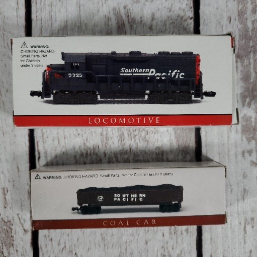 Southern Pacific SP 9725 Diesel Locomotive Coal Car High Speed Metal Products