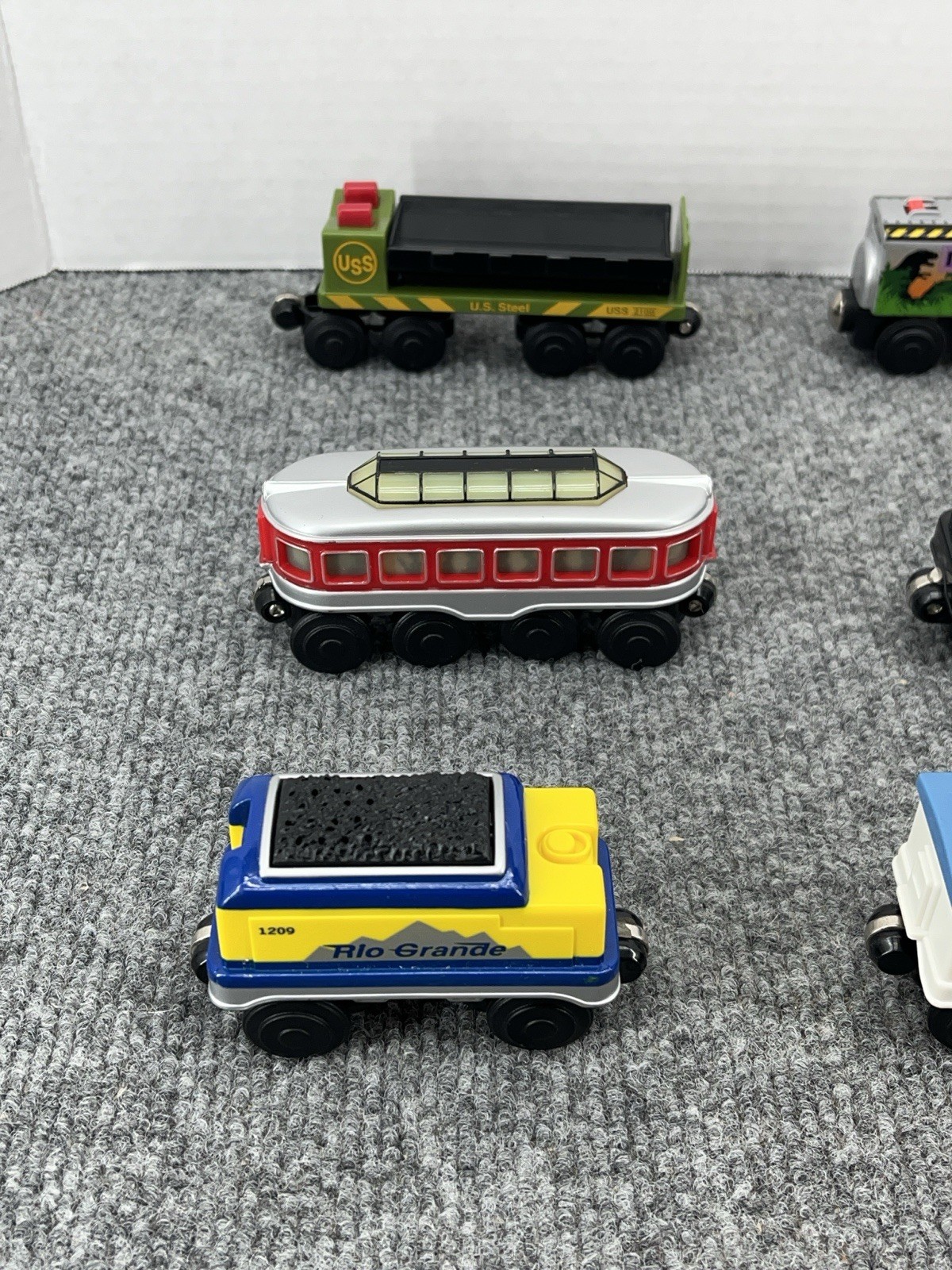 Lionel Toy Trains Lot Magnetic Vintage Dome Engine Rio Grande Northern Pacific