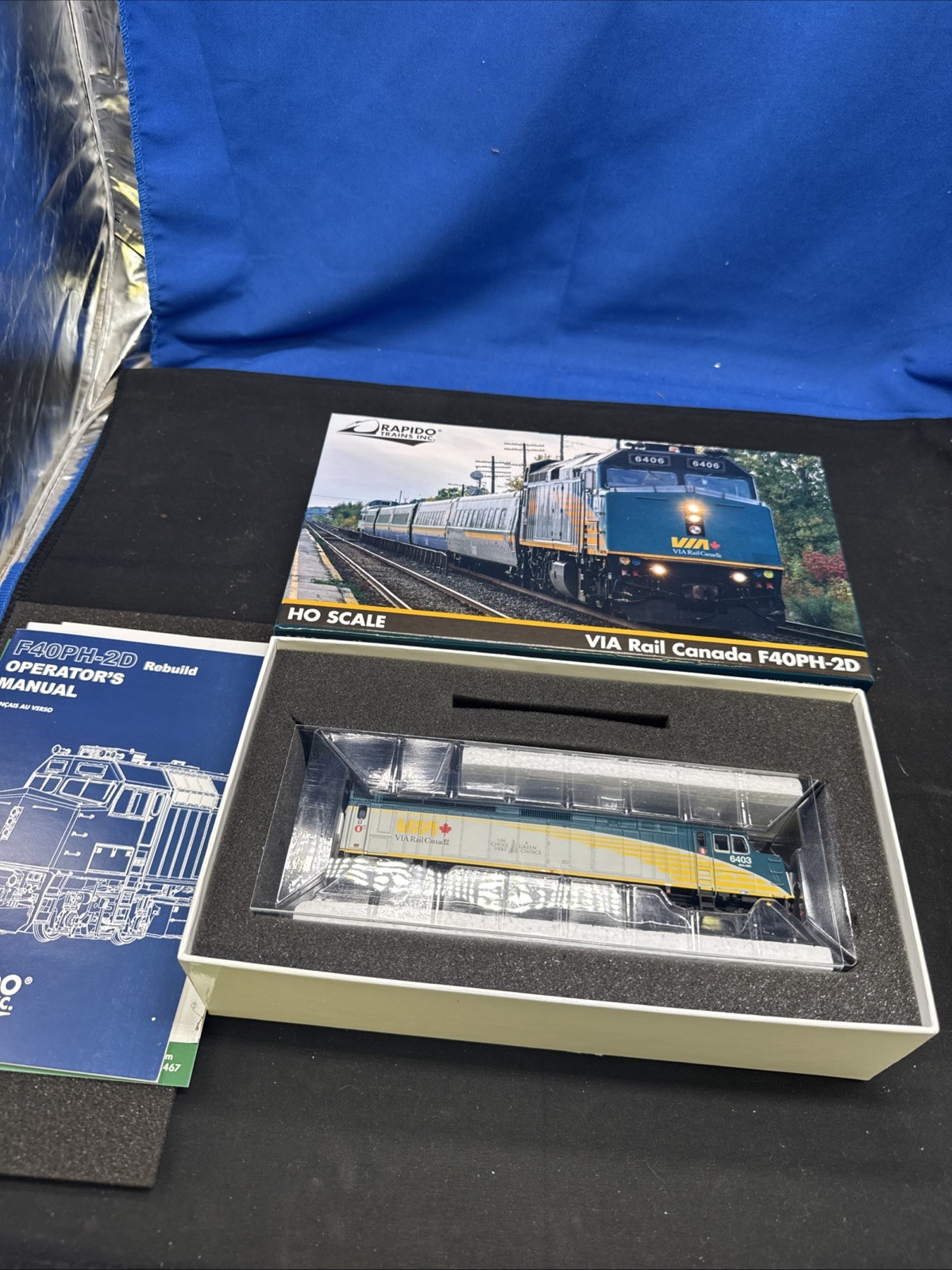 RAPIDO TRAINS 82011 HO VIA RAIL CANADA REBUILT F40PH-2D DIESEL LOCOMOTIVE #6403