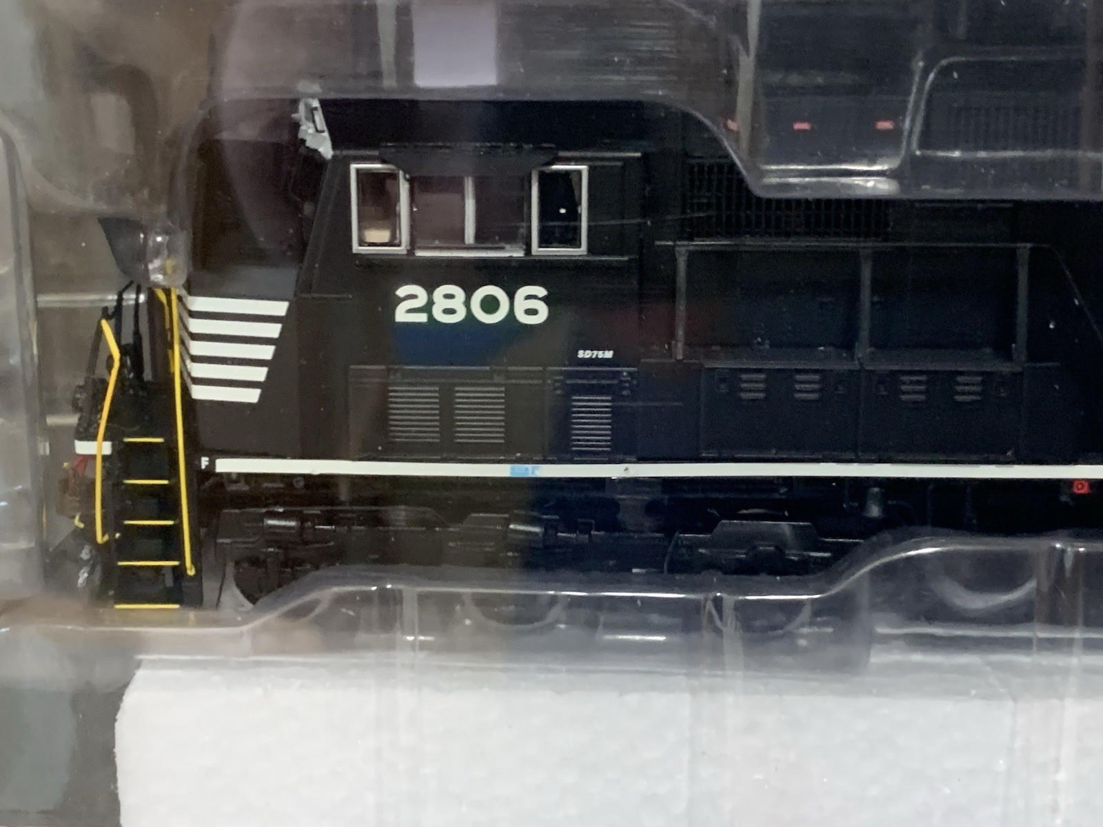 HO Scale Athearn Genesis SD75M DCC Sound Diesel NS NORFOLK SOUTHERN #2806 NEW!