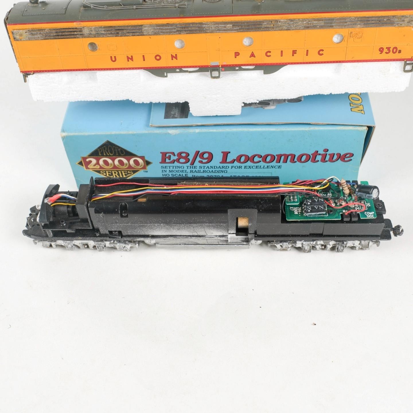Proto 2000 HO Scale Union Pacific UP #930B E8/9 Diesel Locomotive DC
