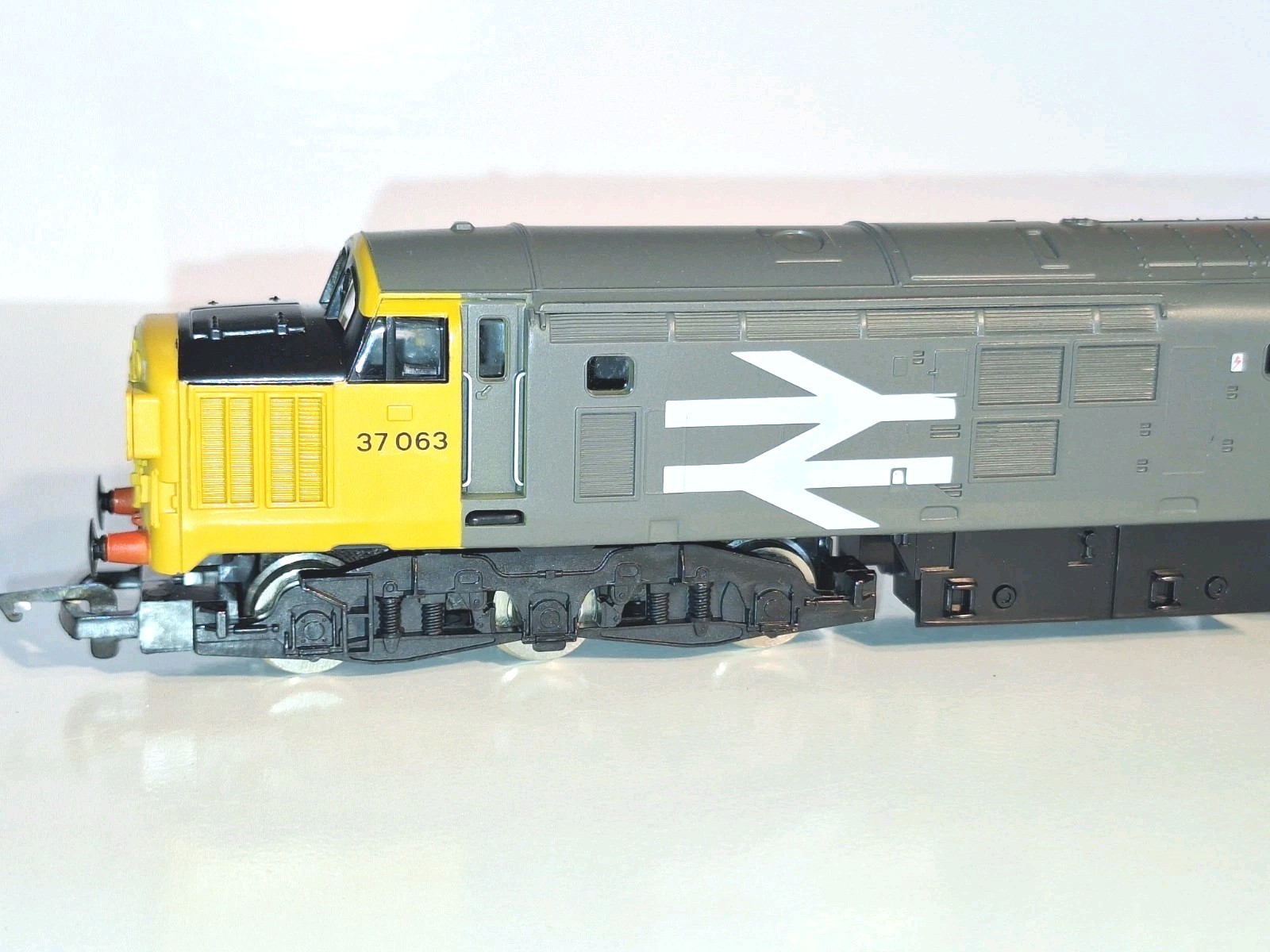 Hornby R348 BR Class 37 Diesel Loco. New Old Stock. Mint Cond. Boxed. OO Scale