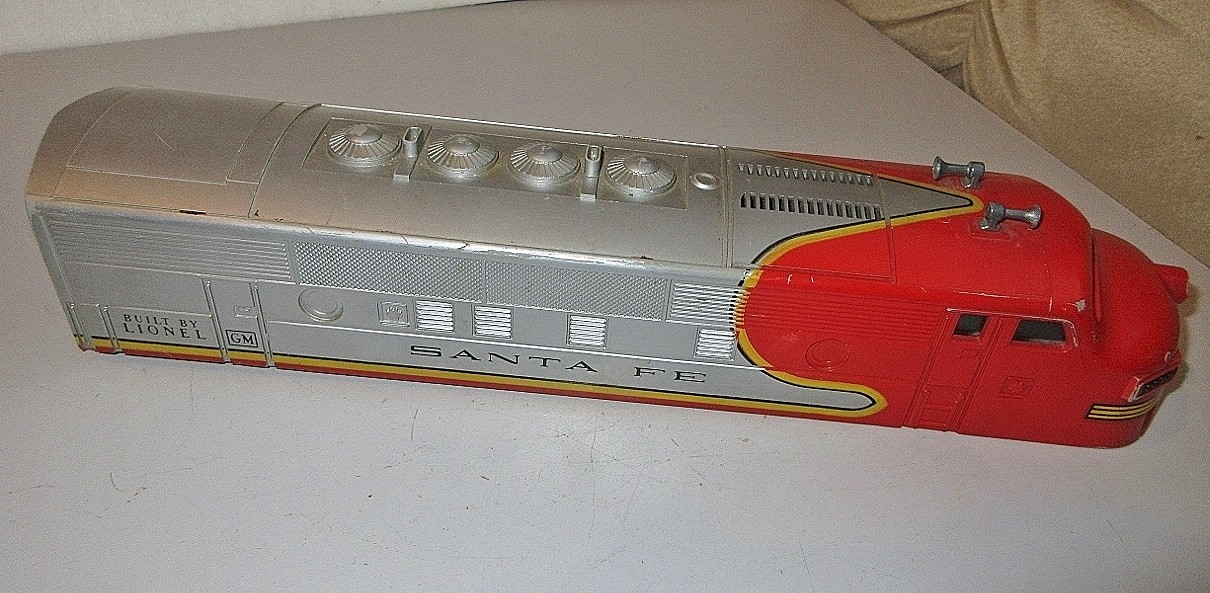 LIONEL #2383 SANTA FE F3 A UNIT BODY ORIGINAL W/#BOARDS EIC