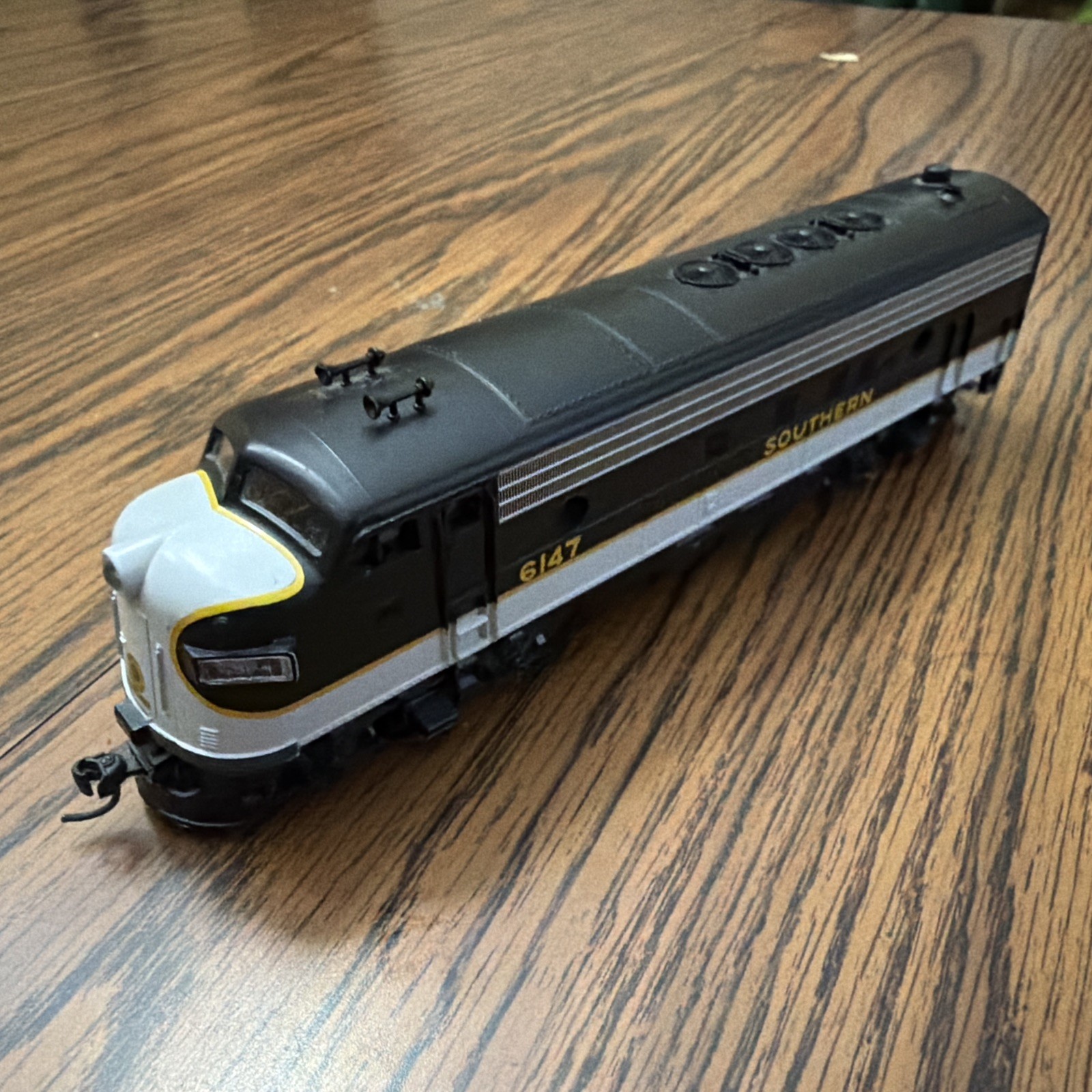 HO-Scale Atlas Southern Railroad F7 #6147
