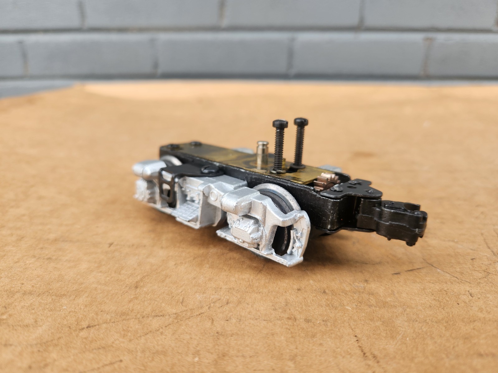 PostwarLionel 2343 2353 F3 Geared Rear A Unit Truck Magnetraction Serviced Clean