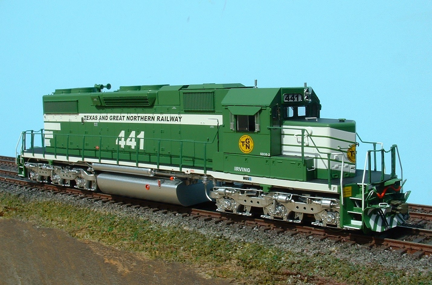HO Scale Trains Texas & Great Northern SD38-2 locomotive #441 Home Shops NEW NIB