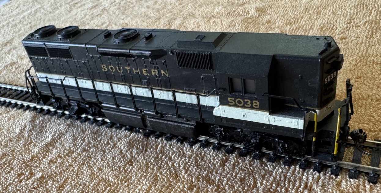 HO Atlas Southern GP38-2 #5038 Made in Austria