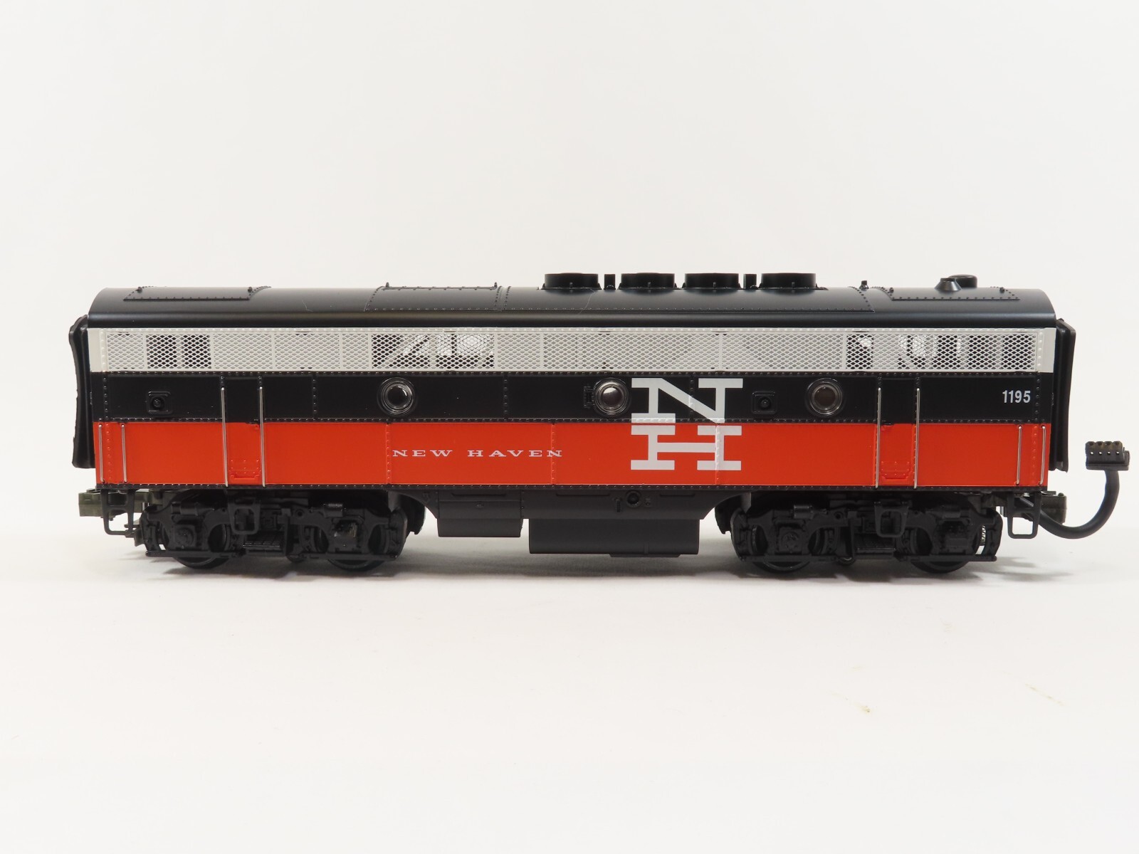 MTH 20-2089-3 New Haven EMD Powered F-3 B Unit Cab No. 1195 LN