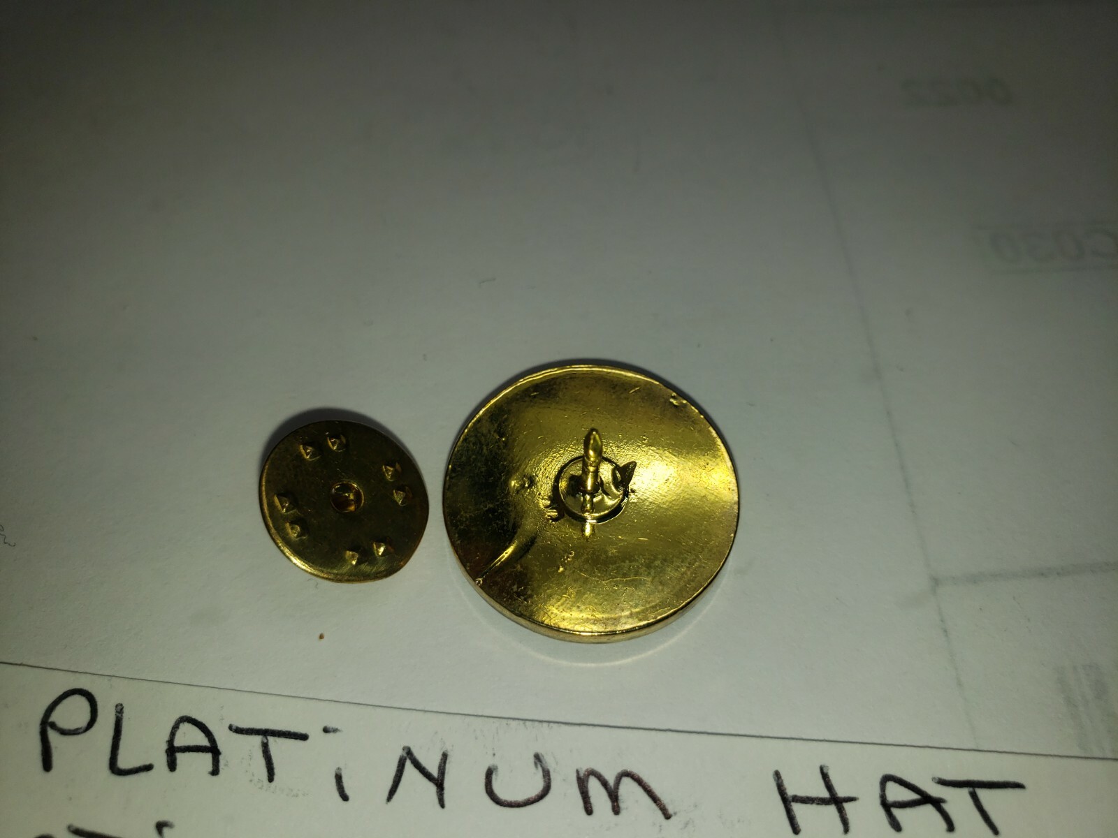 MRC HAT PIN PINBACK BLACK AND GOLD PLATINUM SERIES LOCOMOTIVE COLLECTABLE PIN