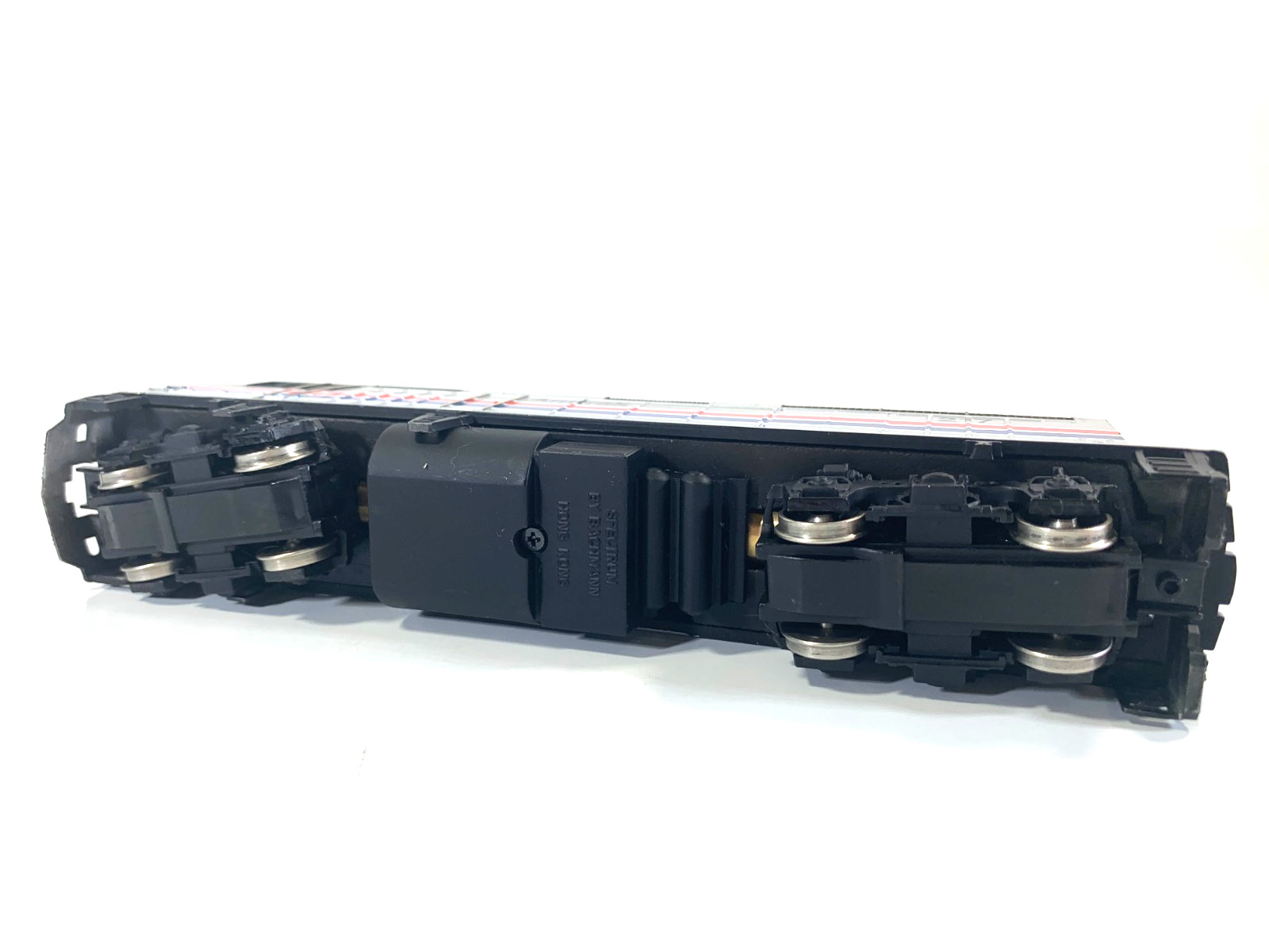 HO Bachmann Spectrum 87023 F40 PH Amtrak Phase 2 Diesel #217 DC only