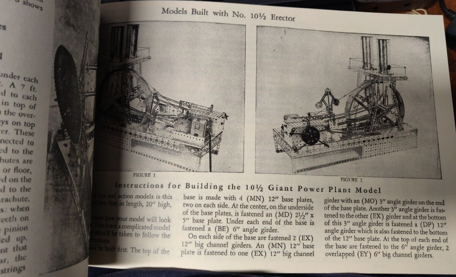 C 53 NEW 10 1/2 MANUAL SMILING BOY COVER PLANES, TRUCKS A.C.GILBERT ERECTOR SET