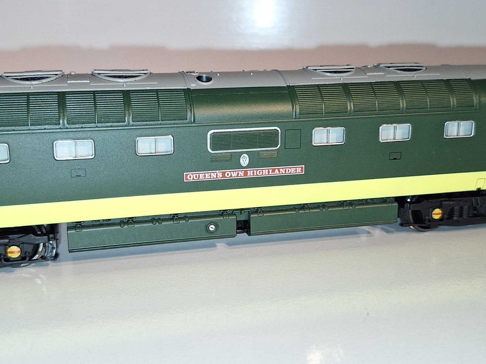Bachmann 32525 Queens Own Diesel Loco. New Old Stock. Mint Cond. Boxed. OO Scale