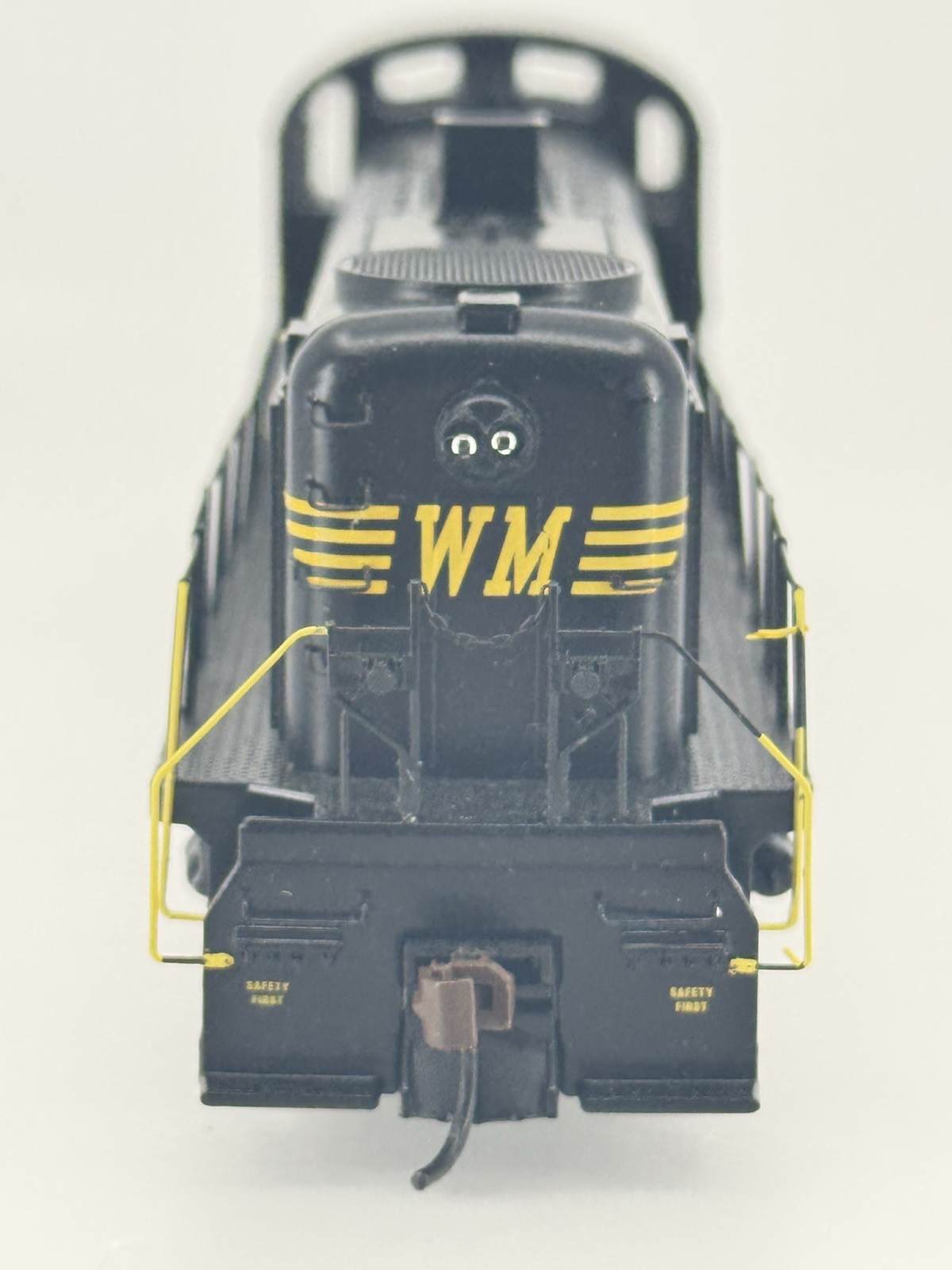 HO Athearn RTR 84036 Western Maryland Alco RS-3 Diesel Locomotive WM #188