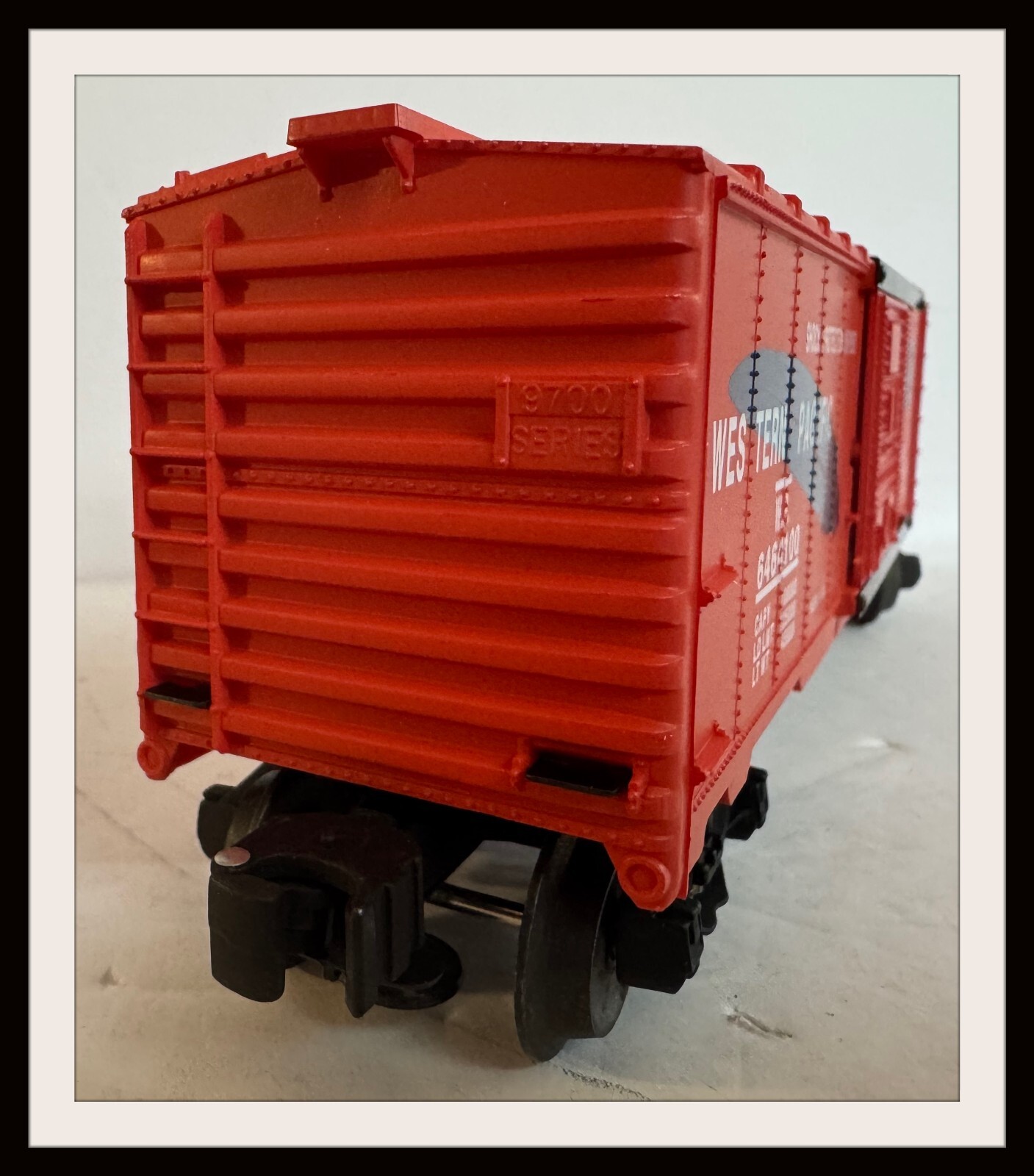 Lionel Western Pacific Box Car # 6464100 Red and Black New Old Stock