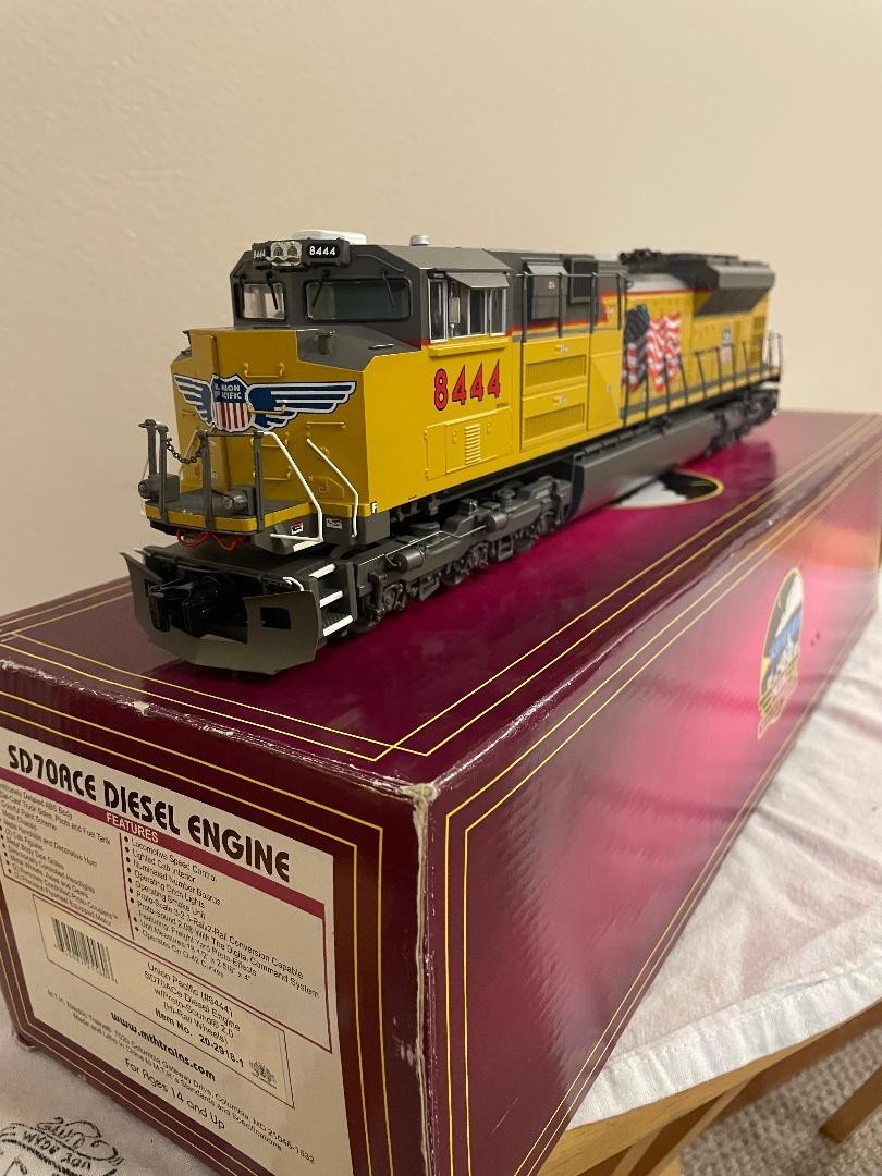 MTH 20-2918-1 Union Pacific SD70ACe PS2 Diesel Engine with manual, new battery