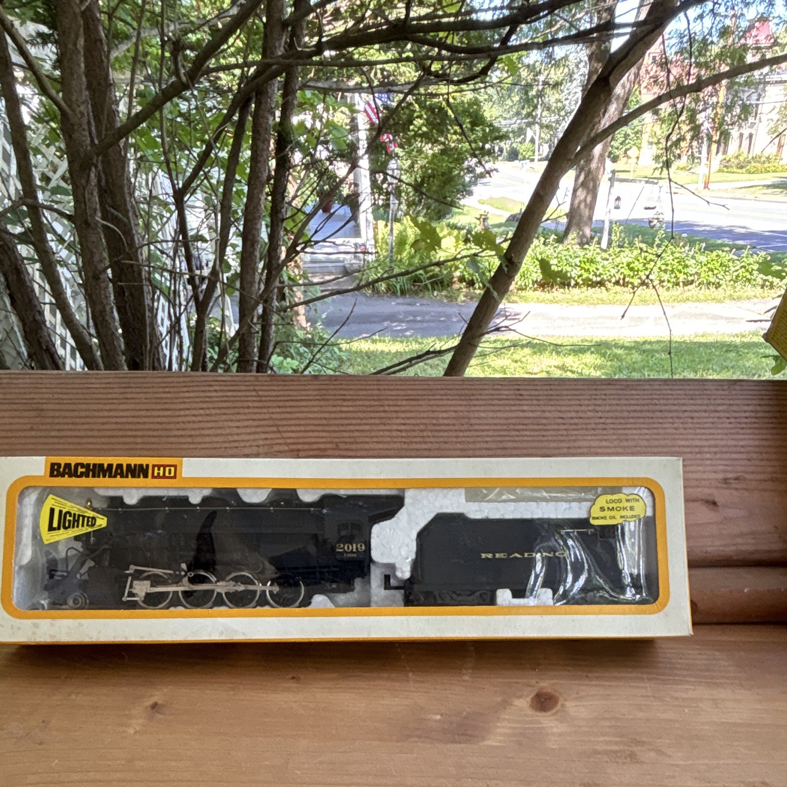 Bachmann HO Reading 2-8-0 Steam Loco DC Analog 2-Rail Light Smoke 0650