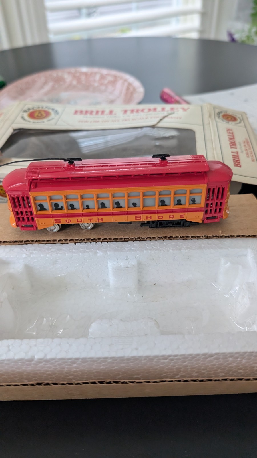 HO Scale Brill Trolley Motorized w/lights – Broadway no. 7408 – Bachmann (AA-833