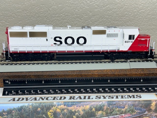 SOO LINE SD60 WHITE EMD LOCOMOTIVE DC / DCC Ready – ” RED NOSE ” HO Scale NEW