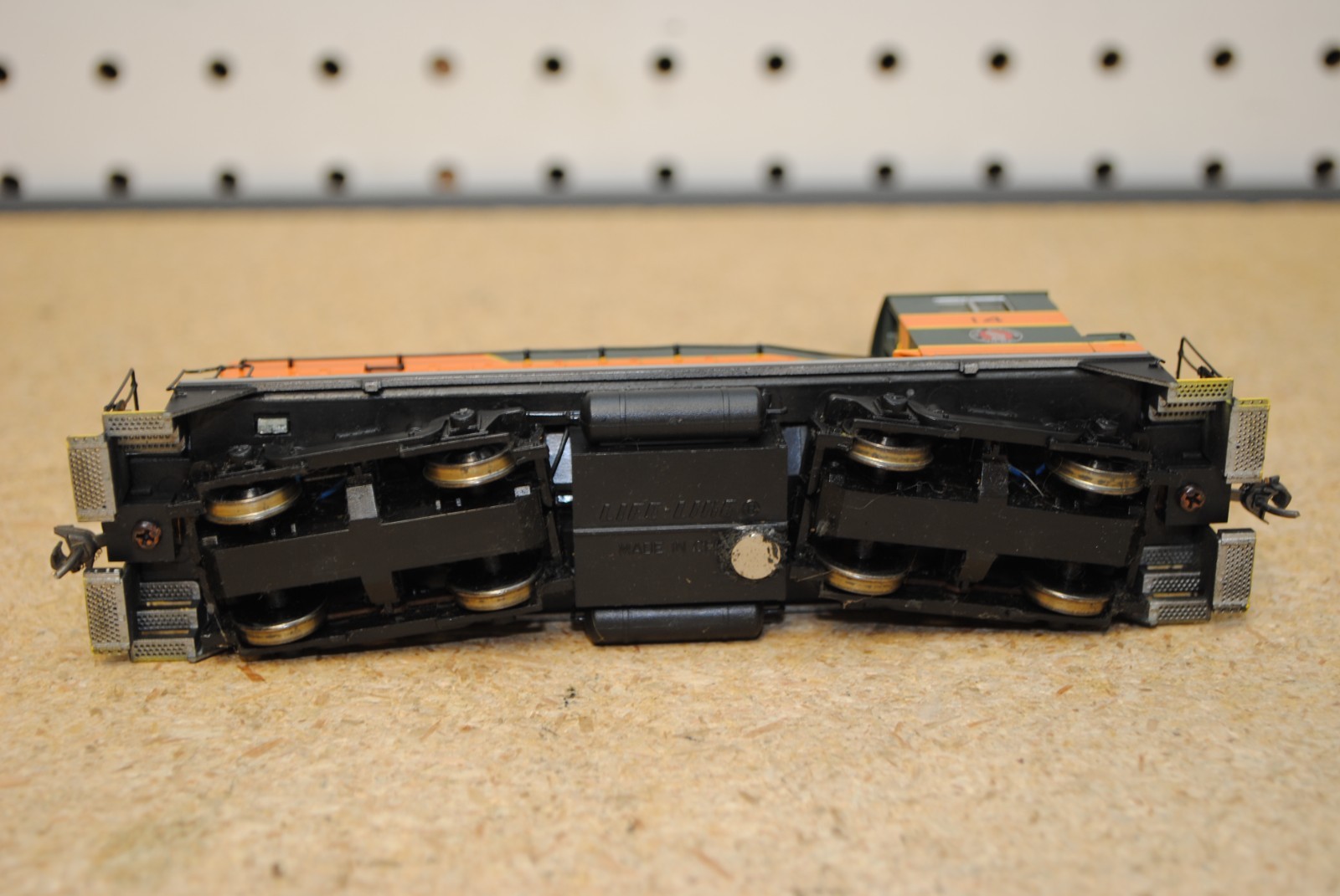 Life-Like/Proto 2000 GN Great Northern #14 SW9/1200 Diesel Locomotive HO