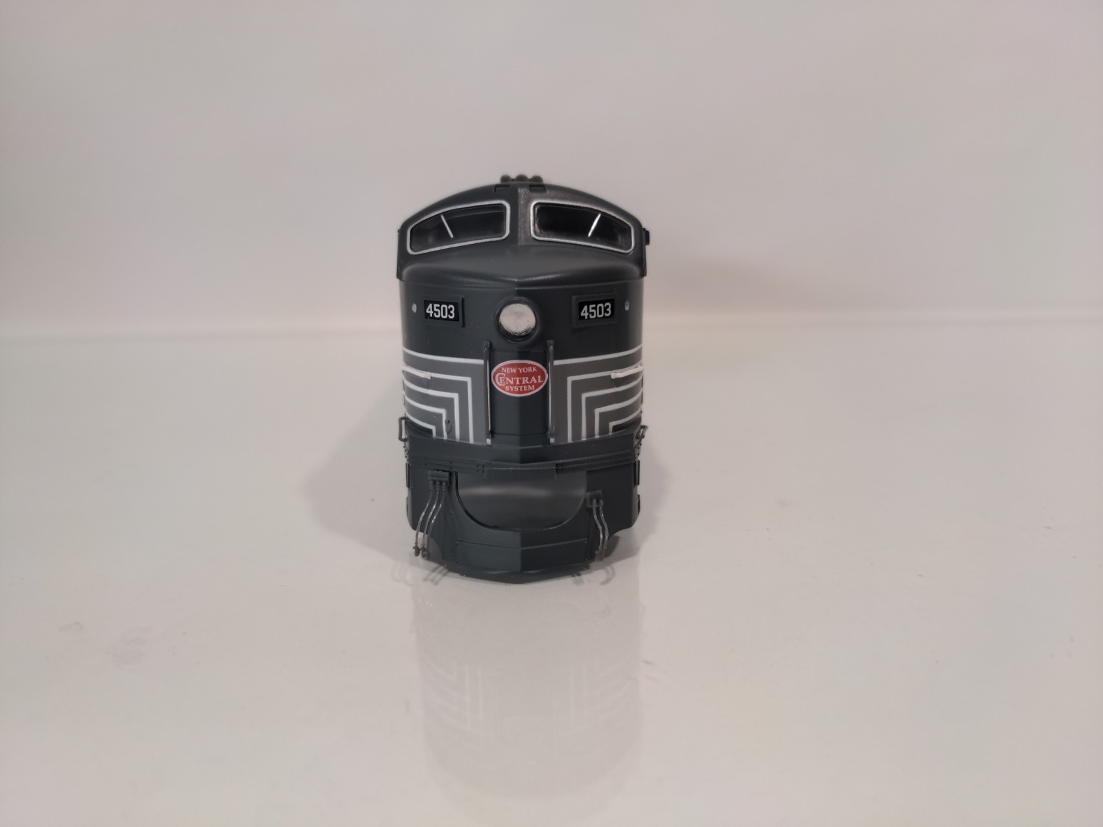 SHELL ONLY Fairbanks Morse NEW YORK CENTRAL True Line NYC 4503