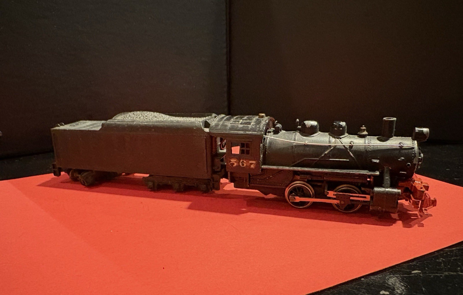 Vint. HO Gauge Black Diecast Unbranded Steam Locomotive 567 & Mantua Coal Tender