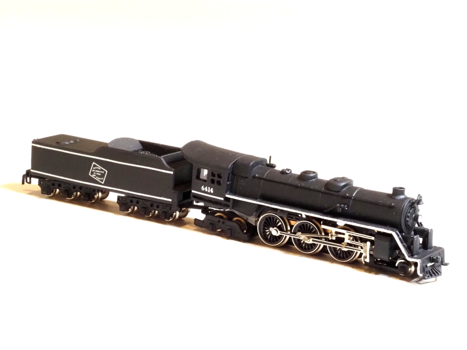 Brass Z-scale Steam Locomotive Milwaukee Hudson & 5 AZL Pullman Passenger cars