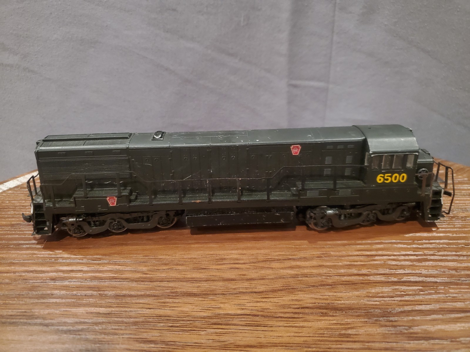 Vintage Rivarossi HO Scale Pennsylvania Diesel Locomotive #6500 (Untested/As-Is