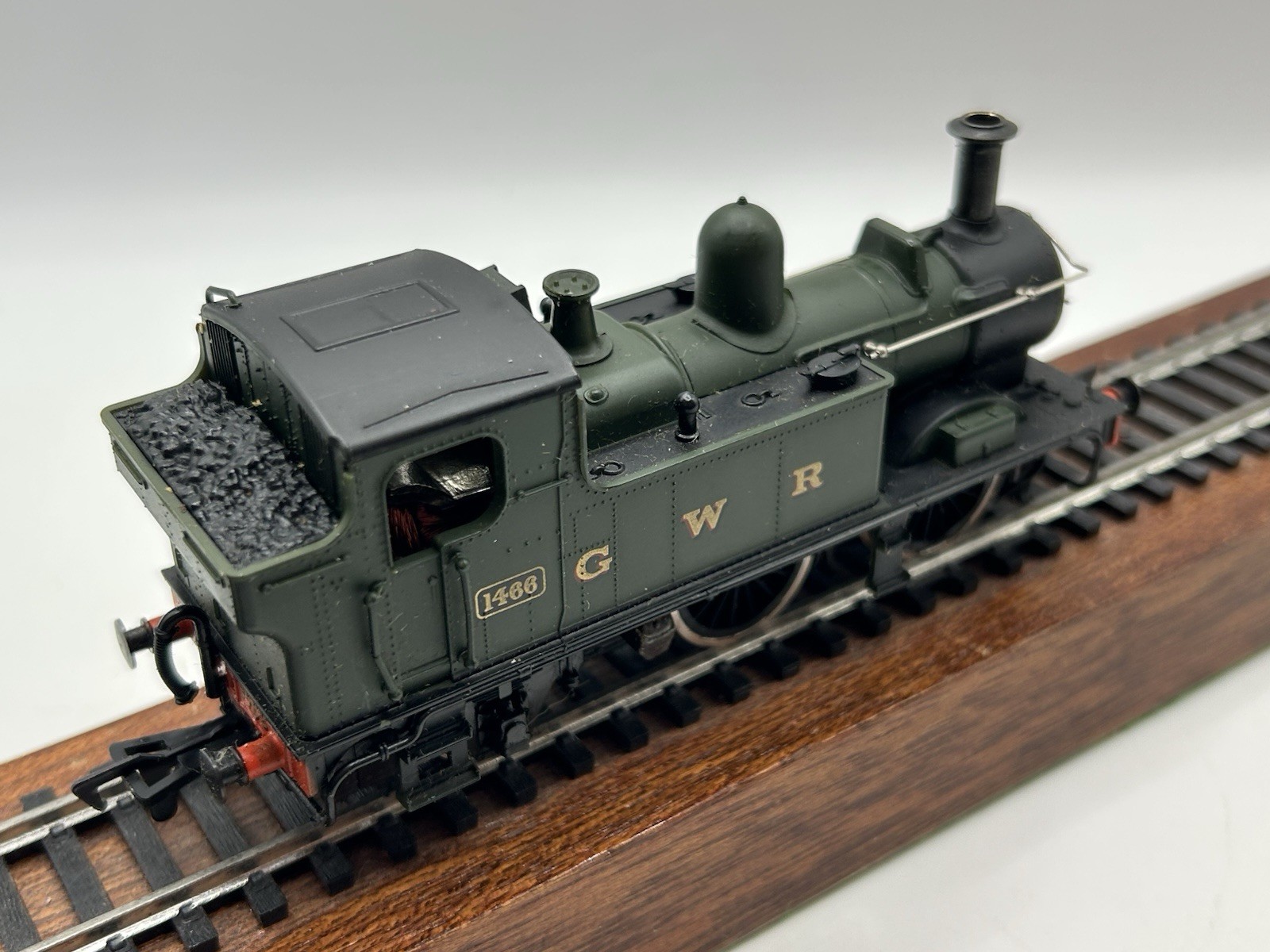 OO Airfix 54152-7 GWR 14XX Class 0-4-2 Steam Locomotive #1466 – (AS IS)