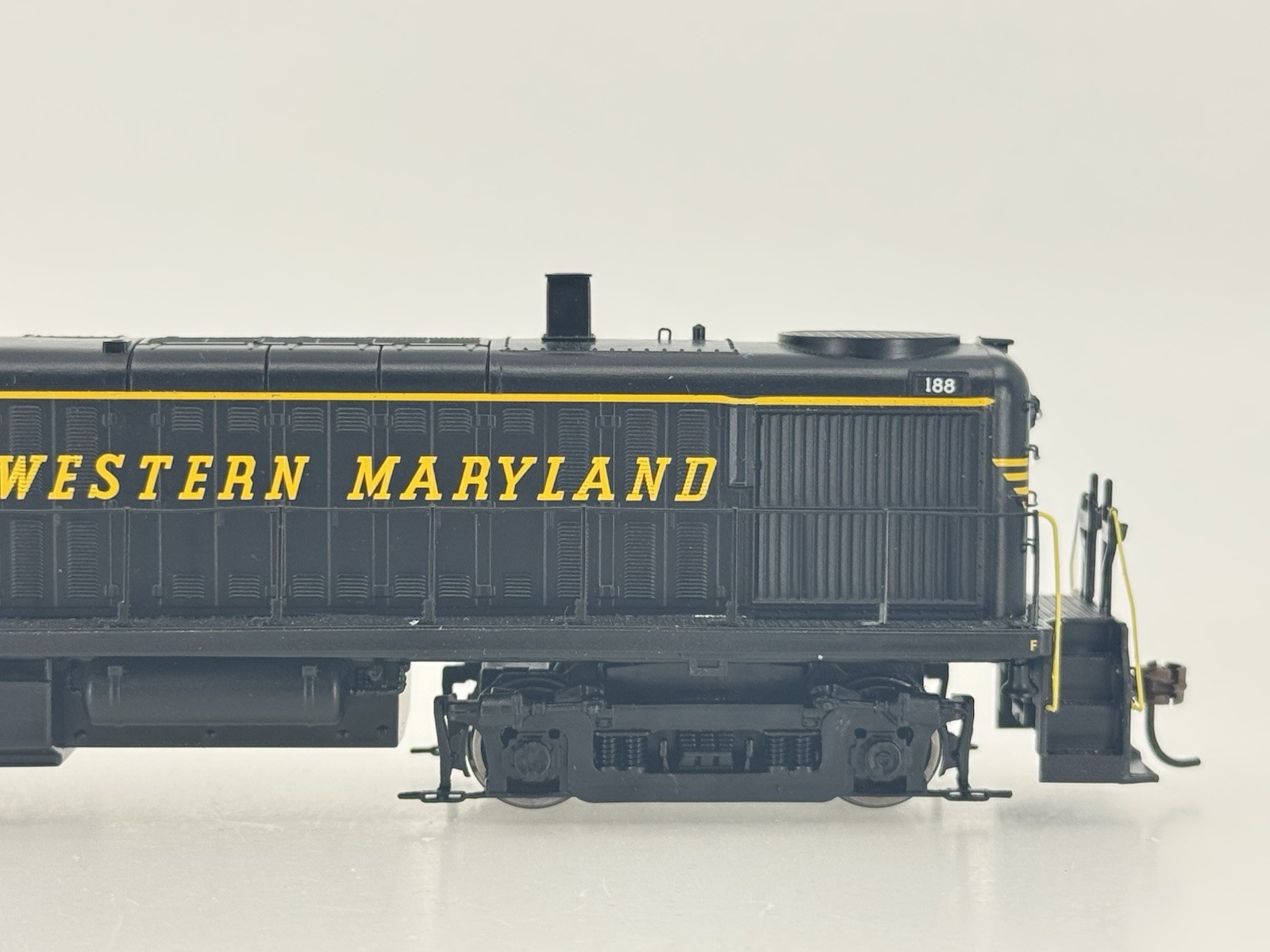 HO Athearn RTR 84036 Western Maryland Alco RS-3 Diesel Locomotive WM #188