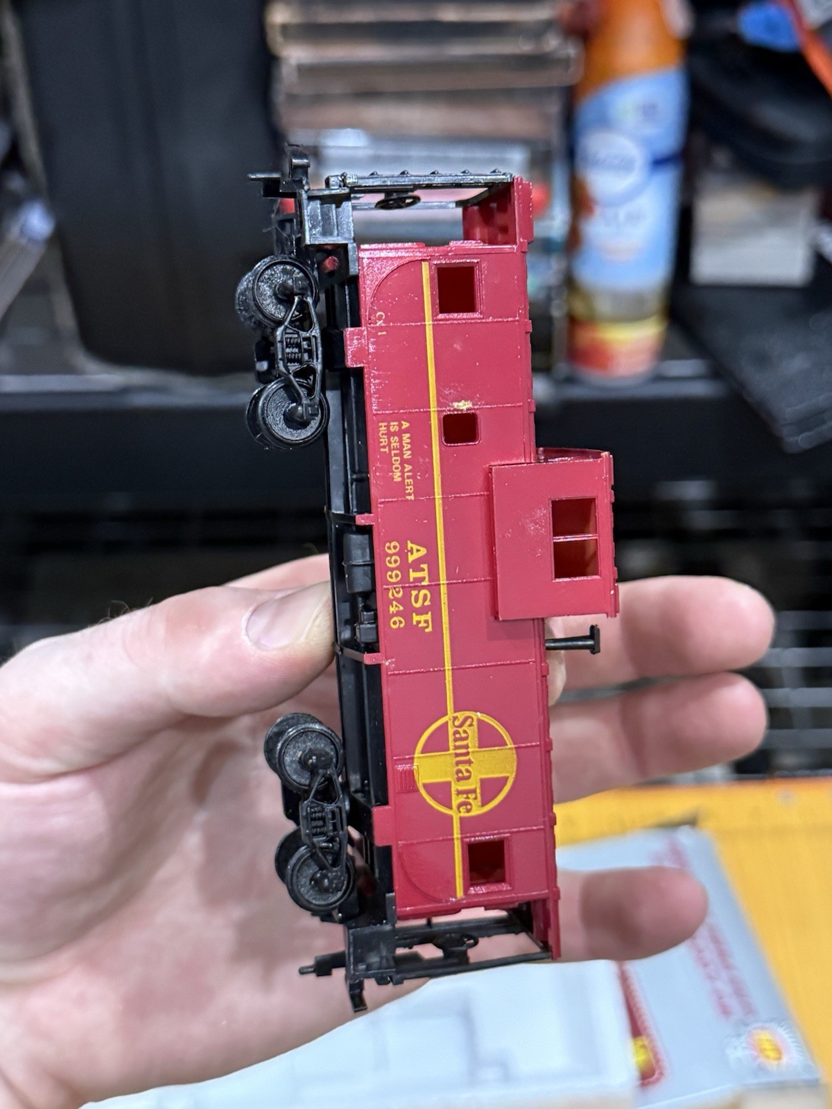 AHM HO SCALE SANTE FE LOCOMOTIVE WITH CABOOSE IN BOX 1981