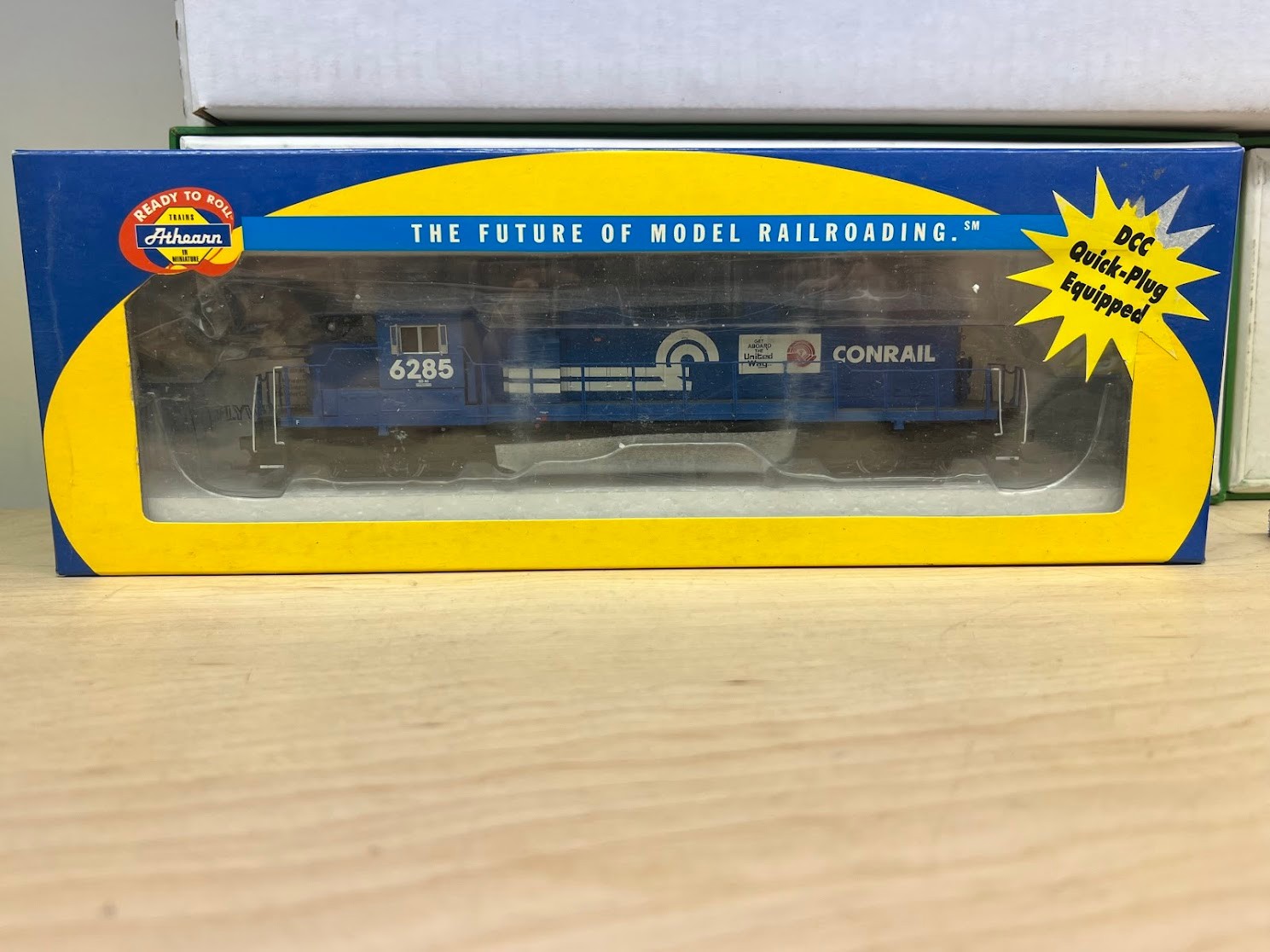 HO Athearn RTR #89858 Conrail SD40 #6285 United Way logo DCC Ready