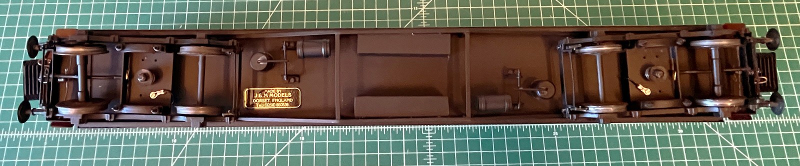 J&M Models Gauge 1 Spur 1 British Pullman First Class Parlour Car – “Zena”